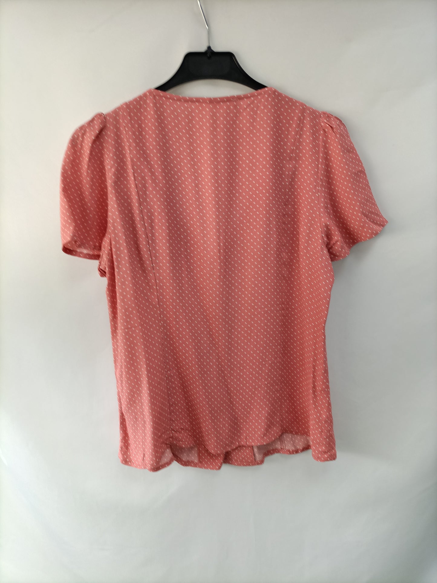 MANGO. Blusa salmón lunares T.xs