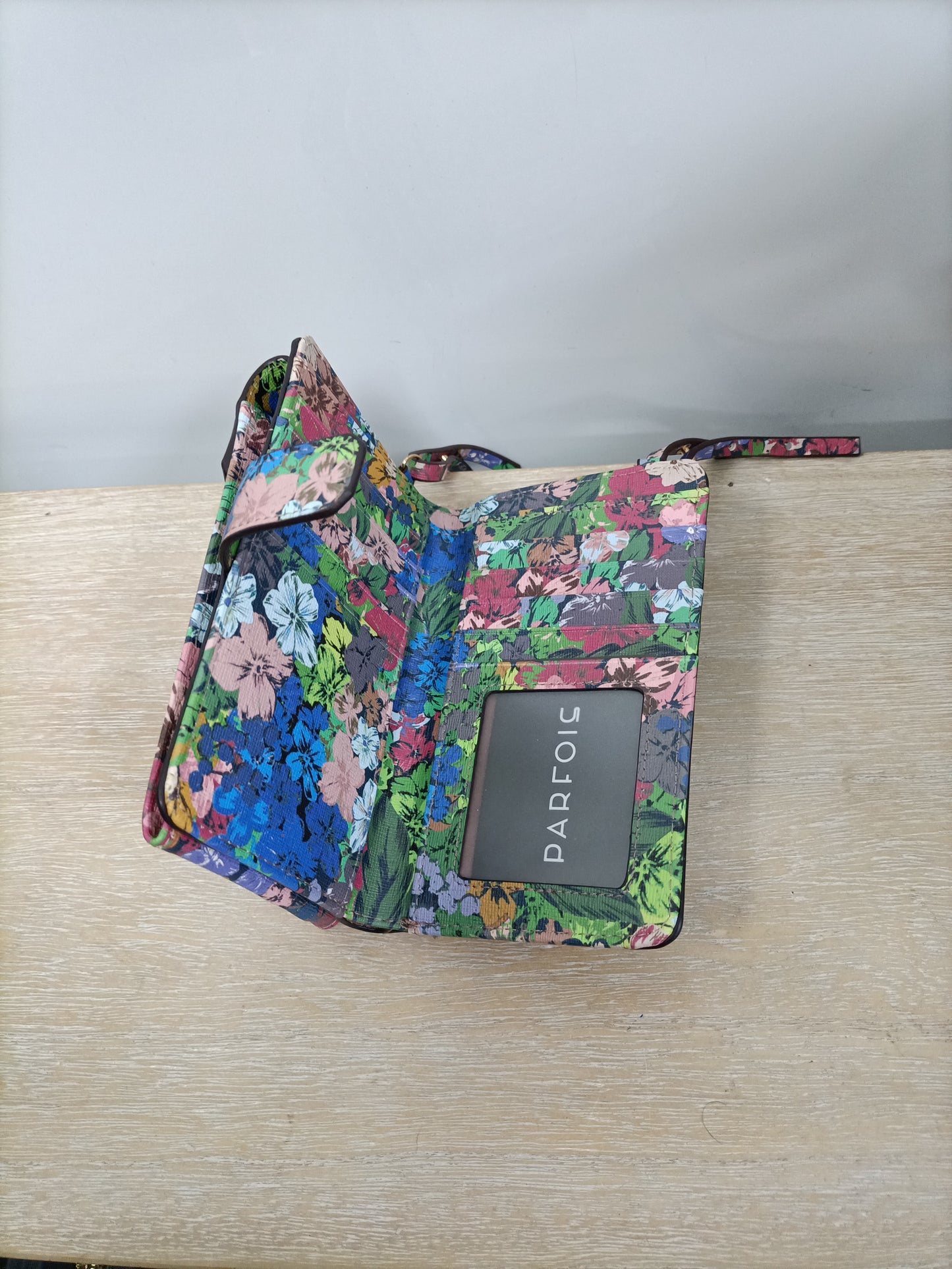 PARFOIS. Bolso cartera flores