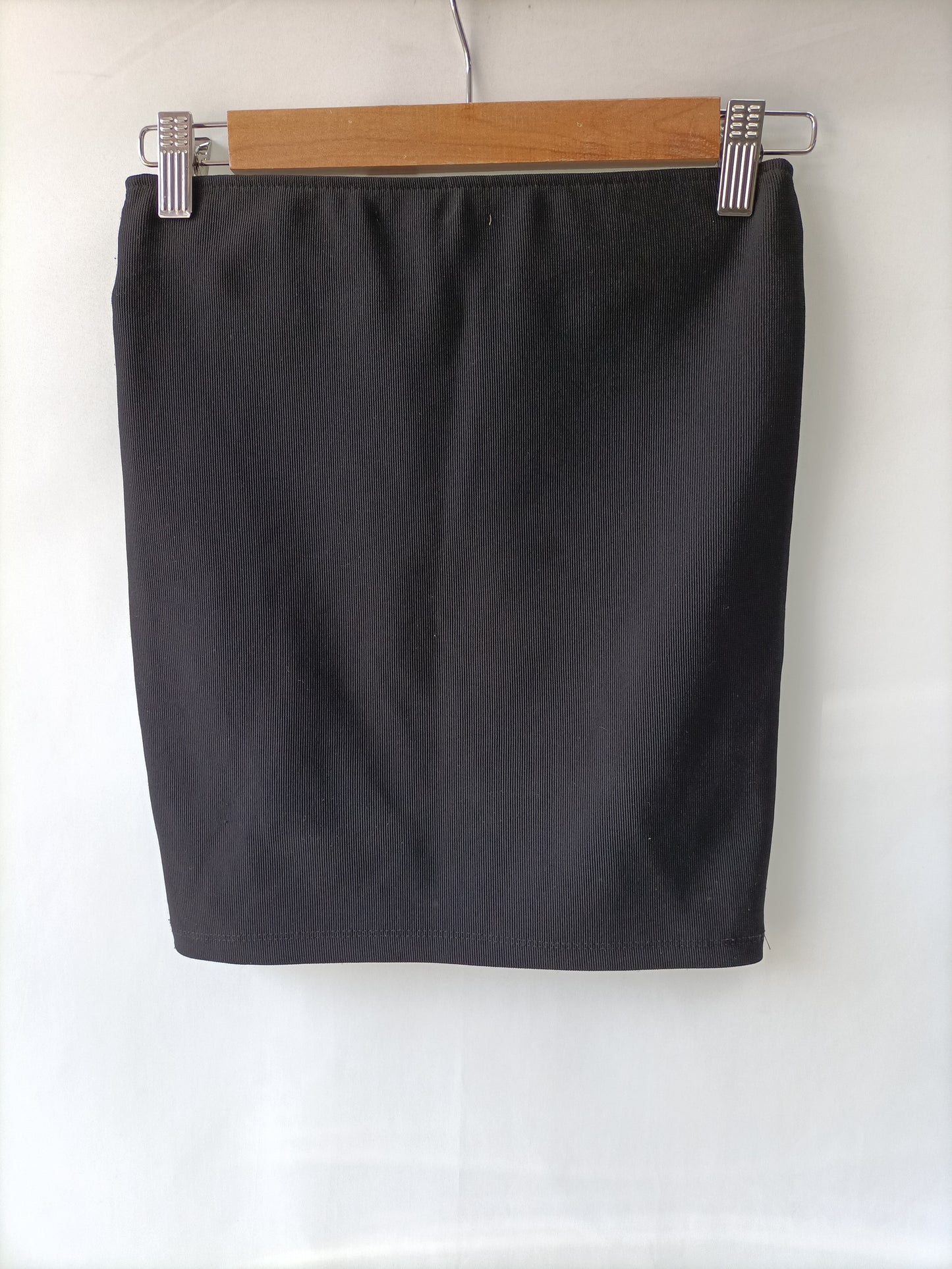 BERSHKA. Falda negra étnica T.s