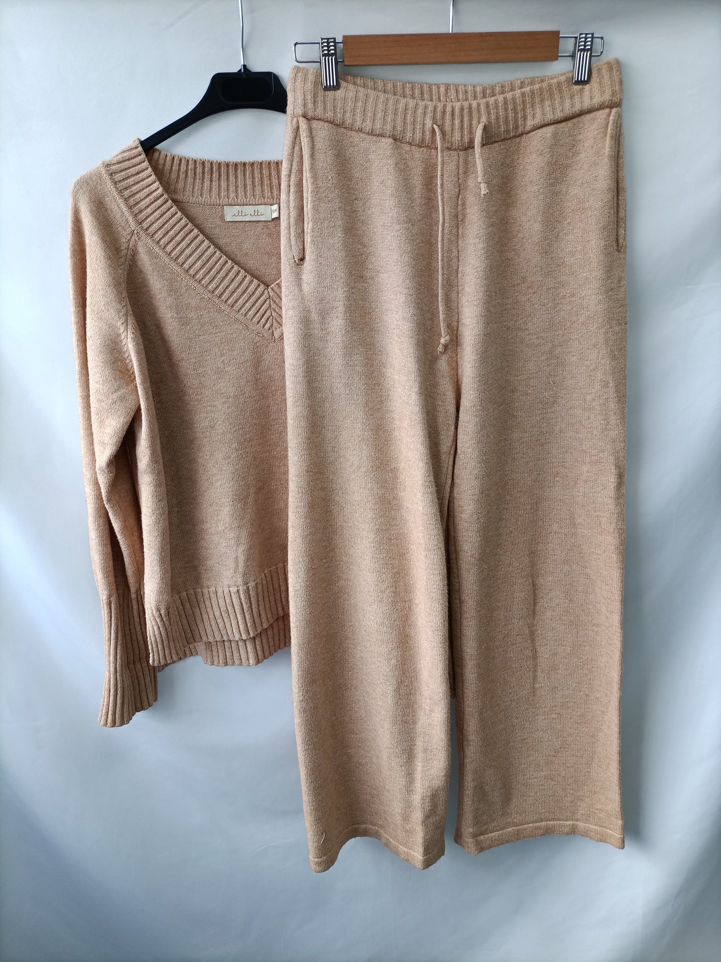 ALLO ALLO. Jersey de punto beige T.s/m