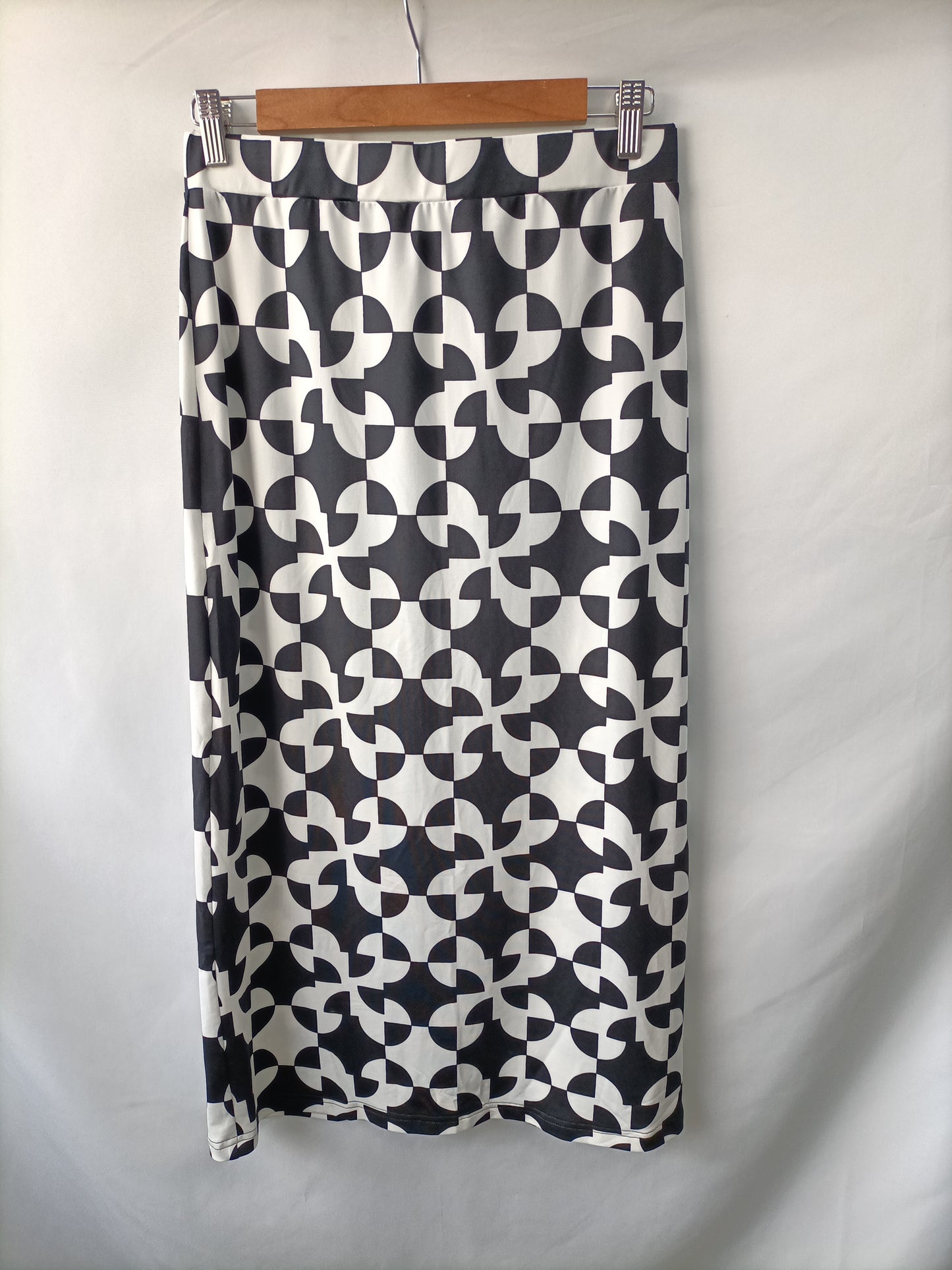 SHEIN. Falda midi licra T.m