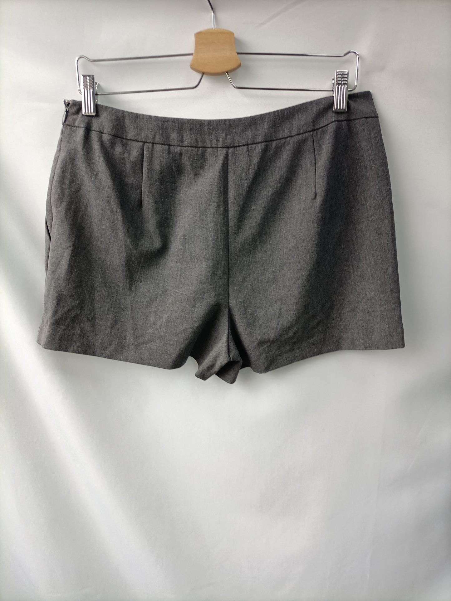 KIABI. Shorts gris