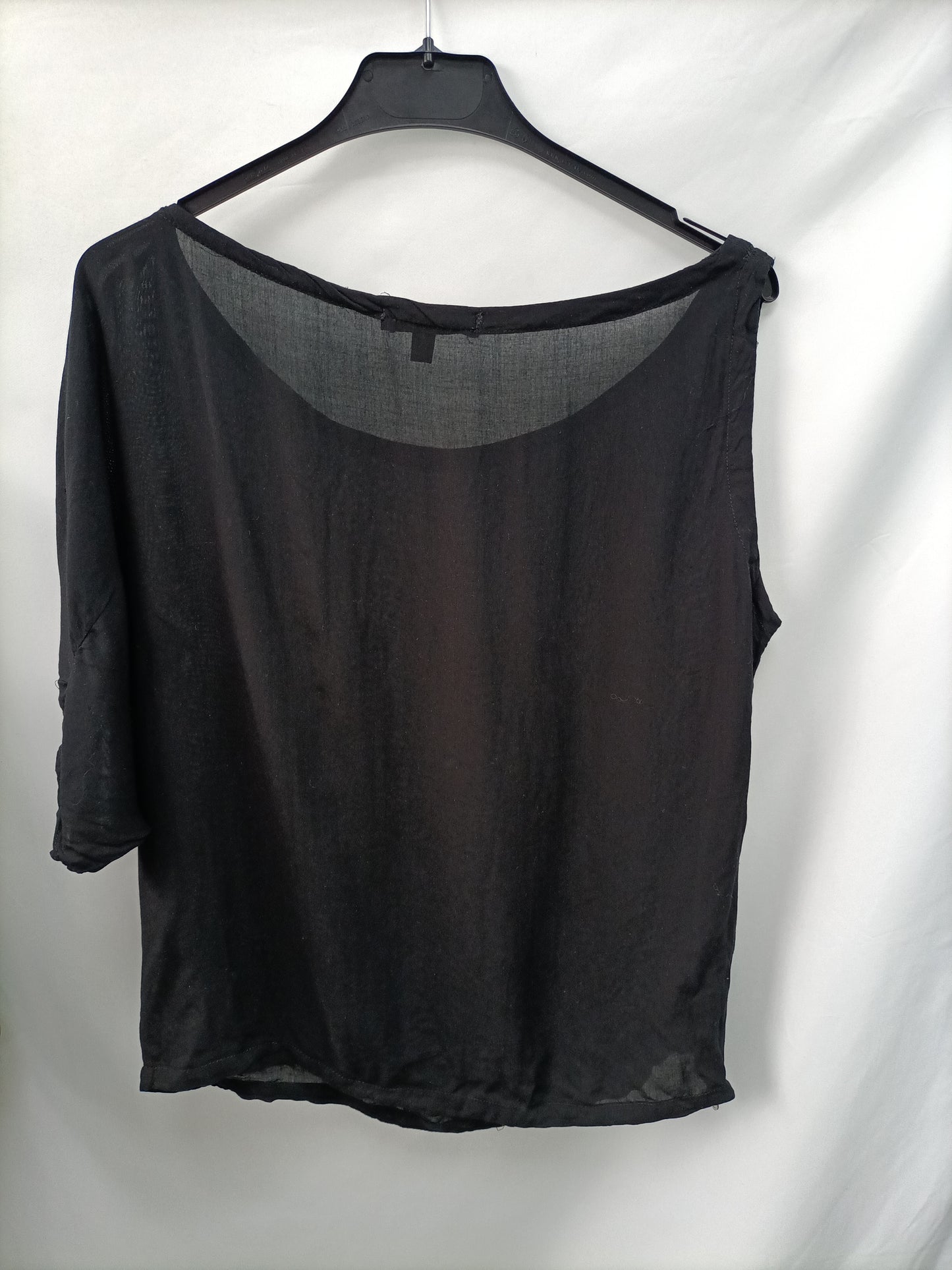 BERSHKA. Asymmetrical blouse TL