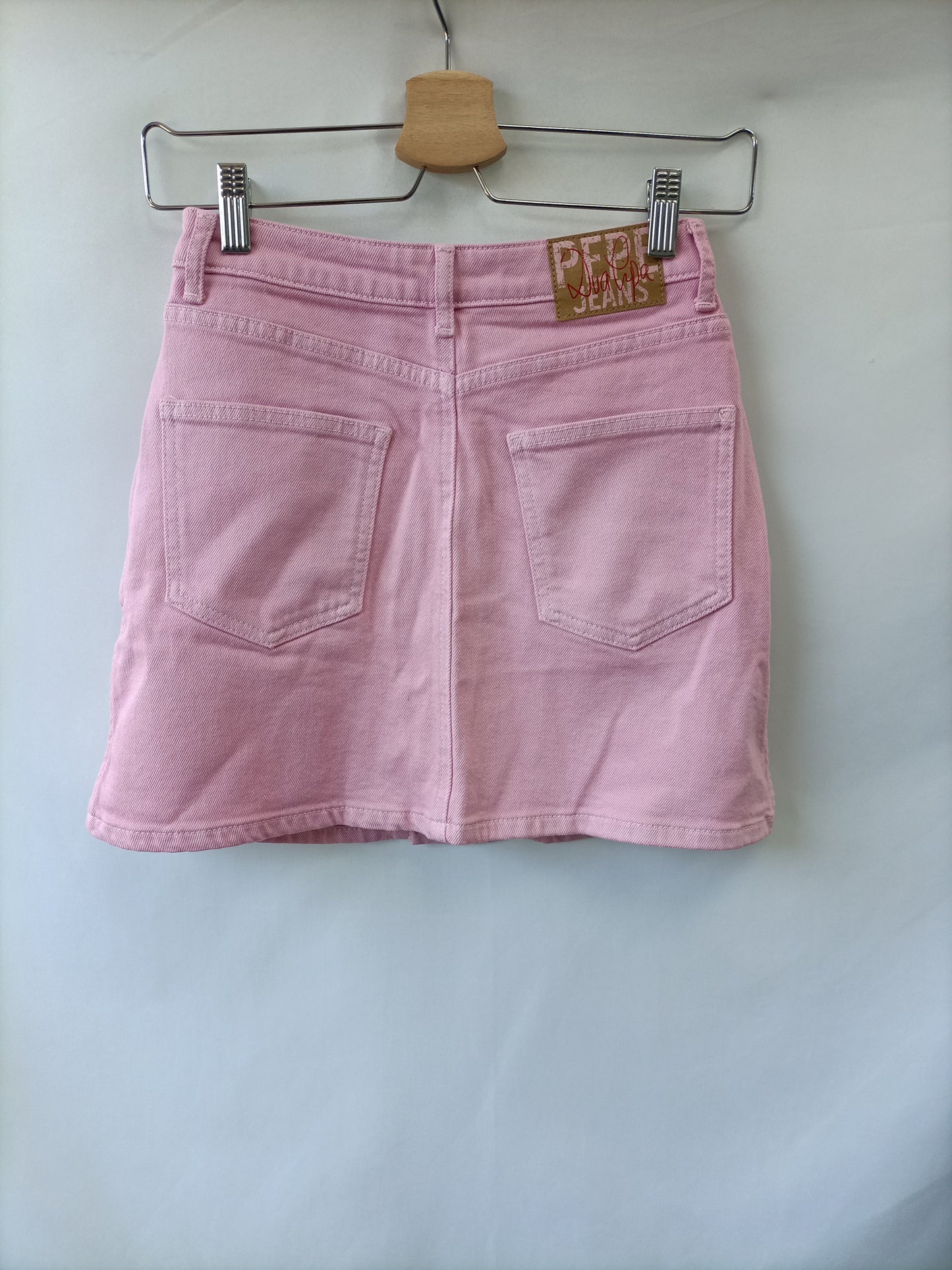 PEPEJEANS. falda rosa botones T.s