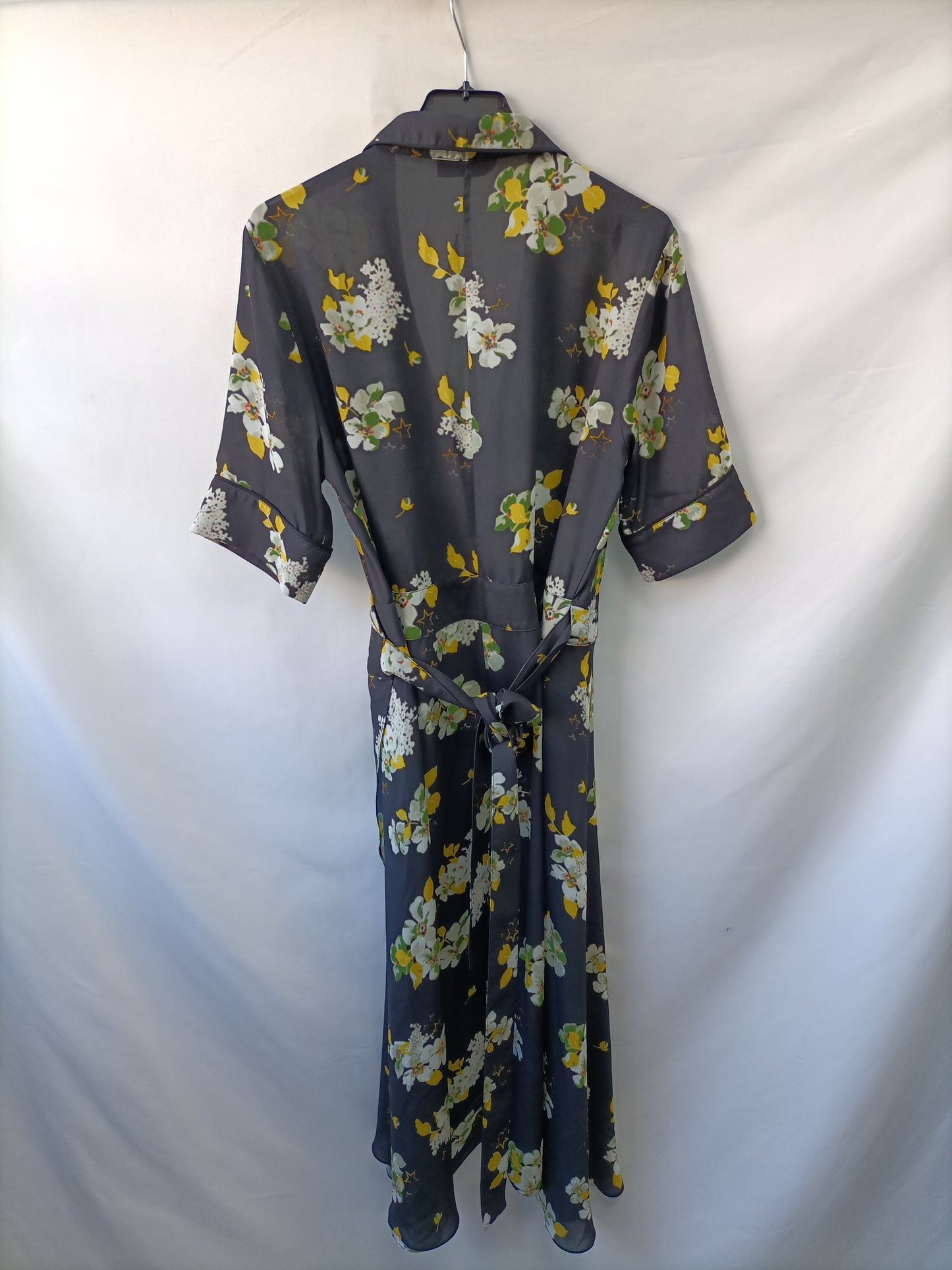 RIKA. Floral wrap dress TU(L)