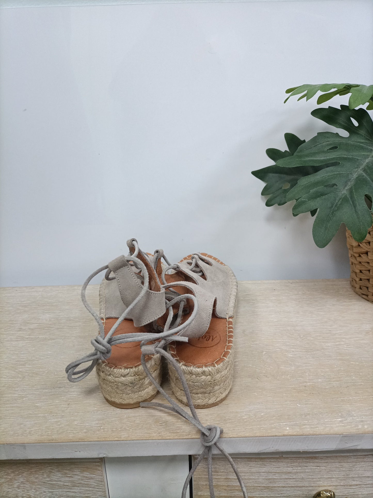 ALOHAS. Alpargata gris cuerdas T.39