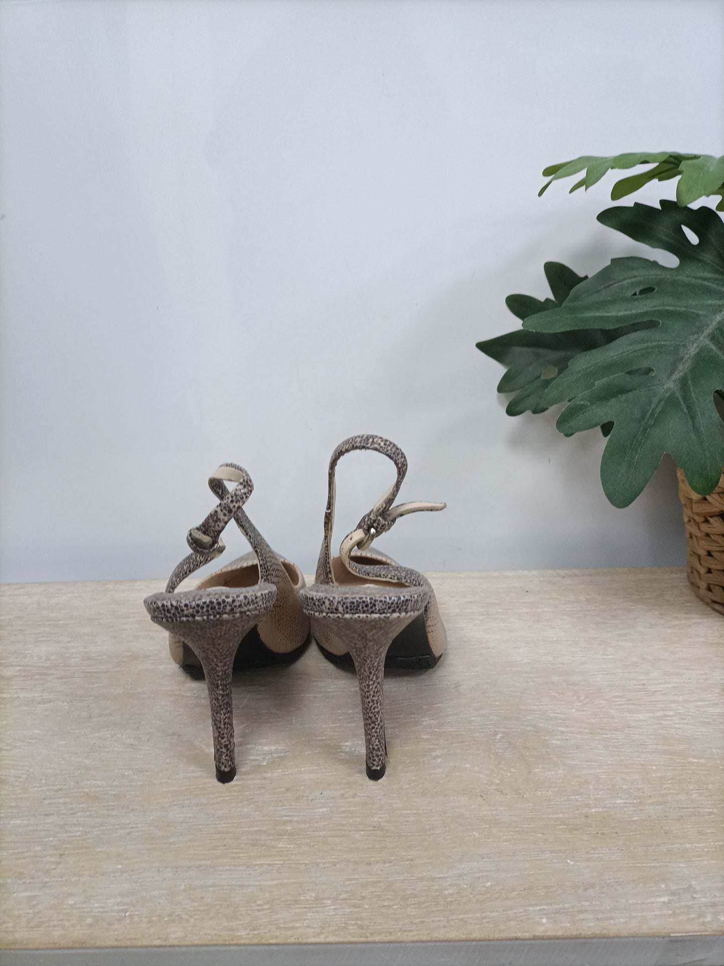 UTERQÜE. Stiletos talla 38