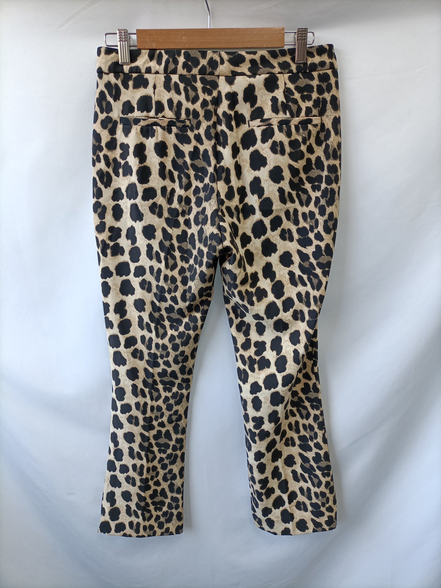 ZARA. pantalon animal print T.s