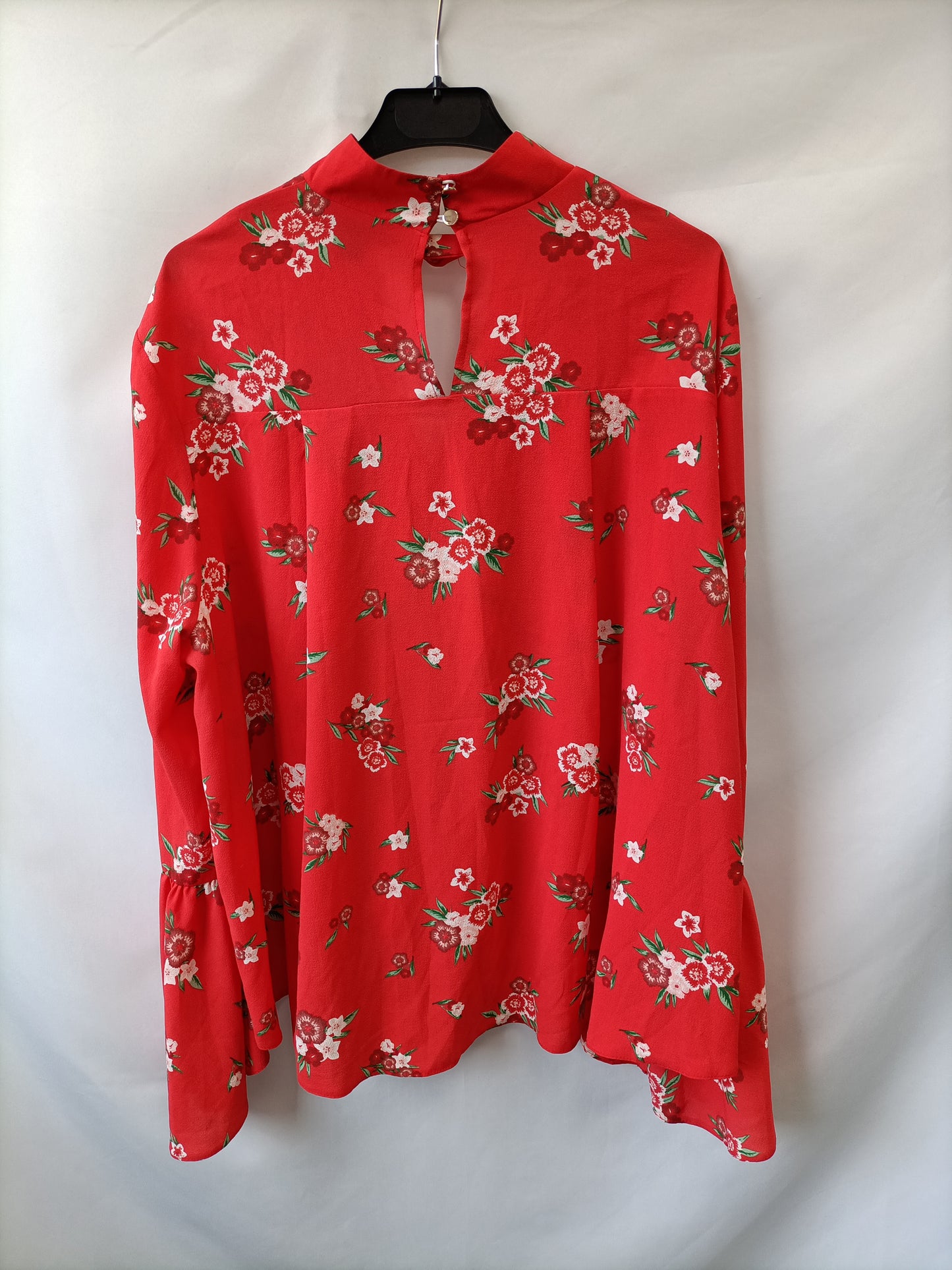 PRIMARK. Red floral blouse Tl