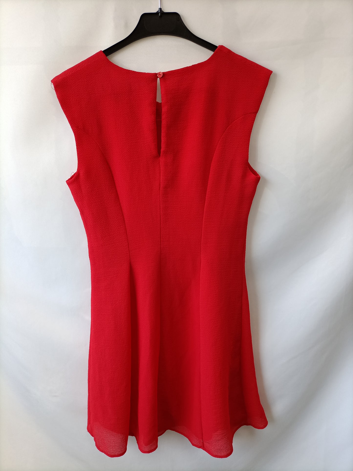 MANGO. Vestido corto rojo fluido T.s
