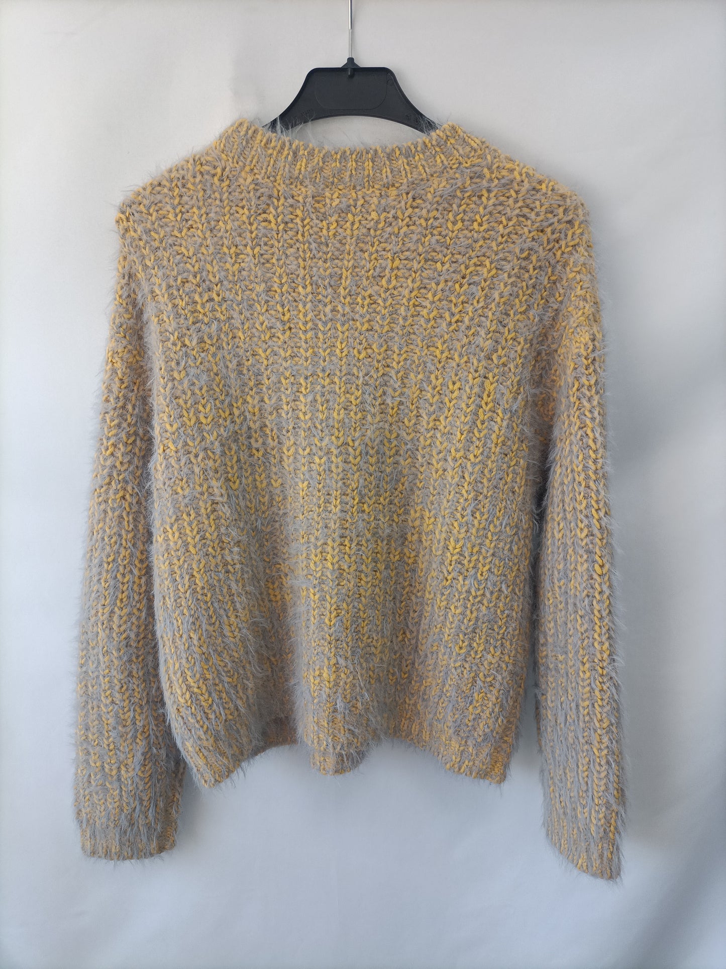 BERSHKA. Jersey bicolor pelito T.s