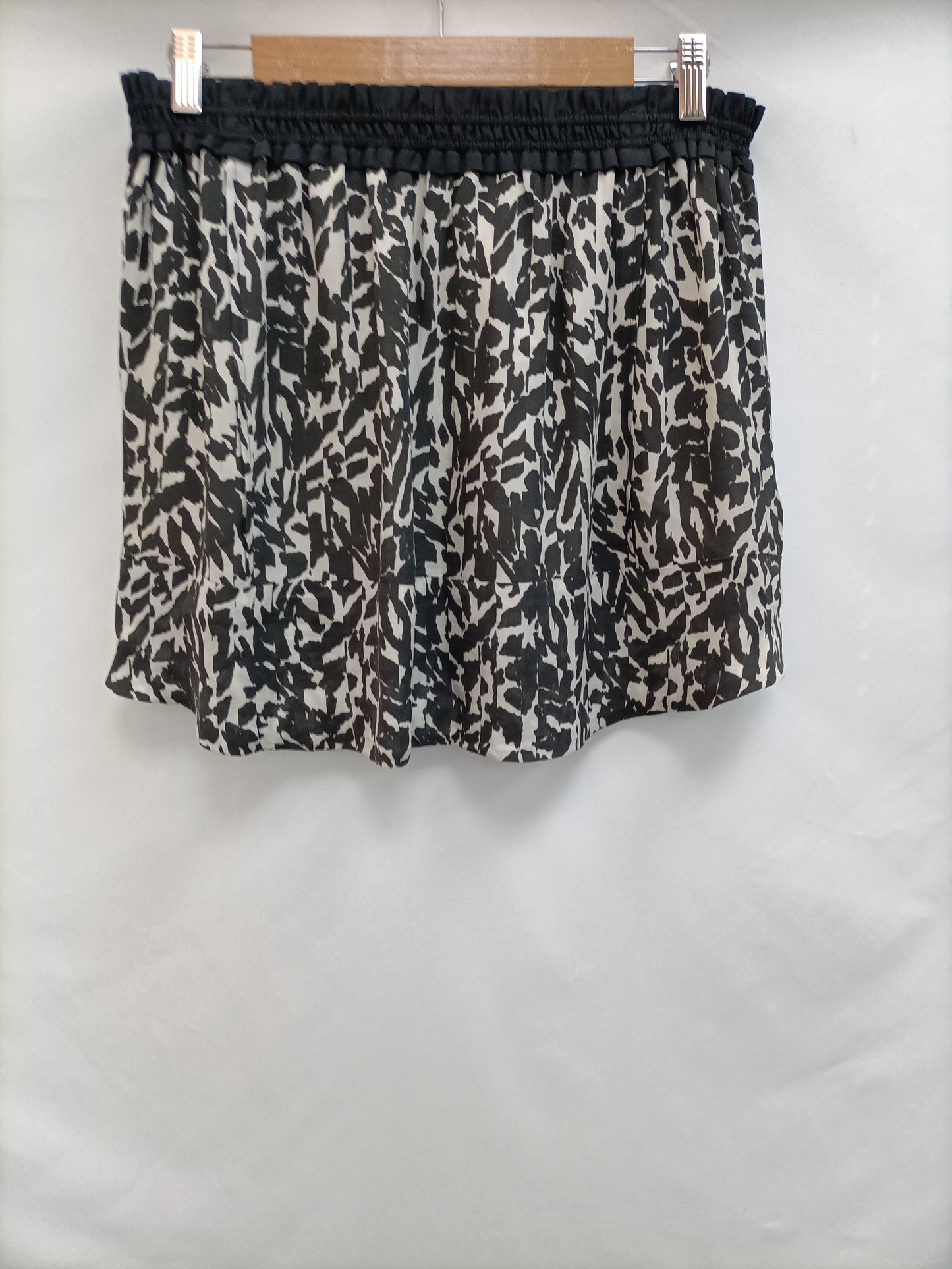 ISABEL MARANT. Animal print skirt, size 38
