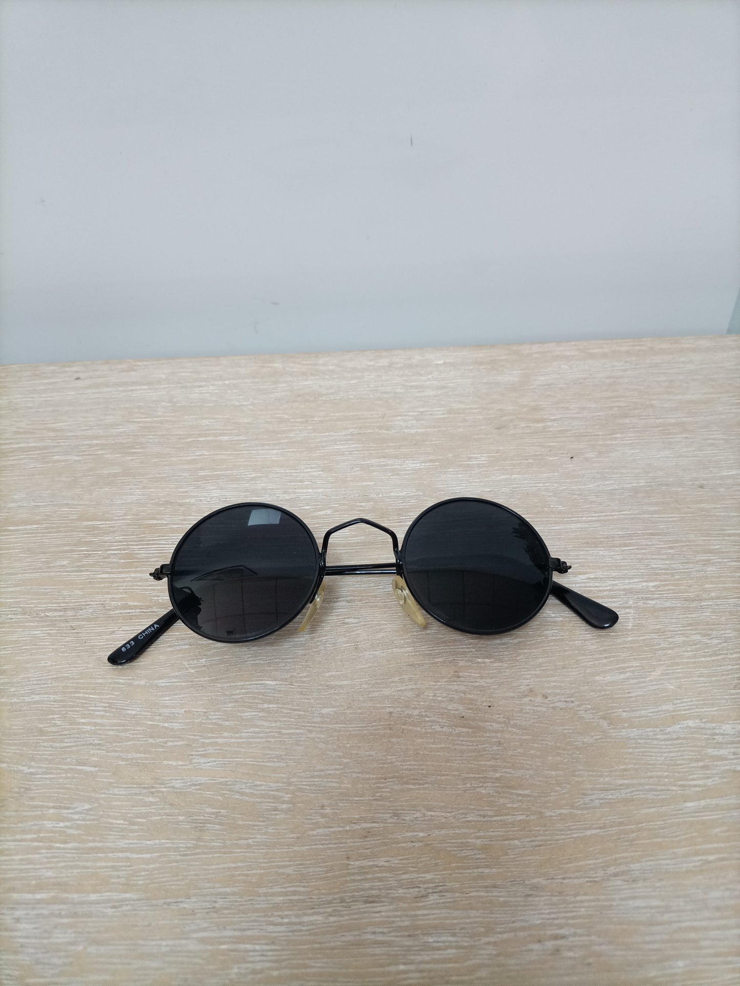 OTRAS. Gafas redondas negras