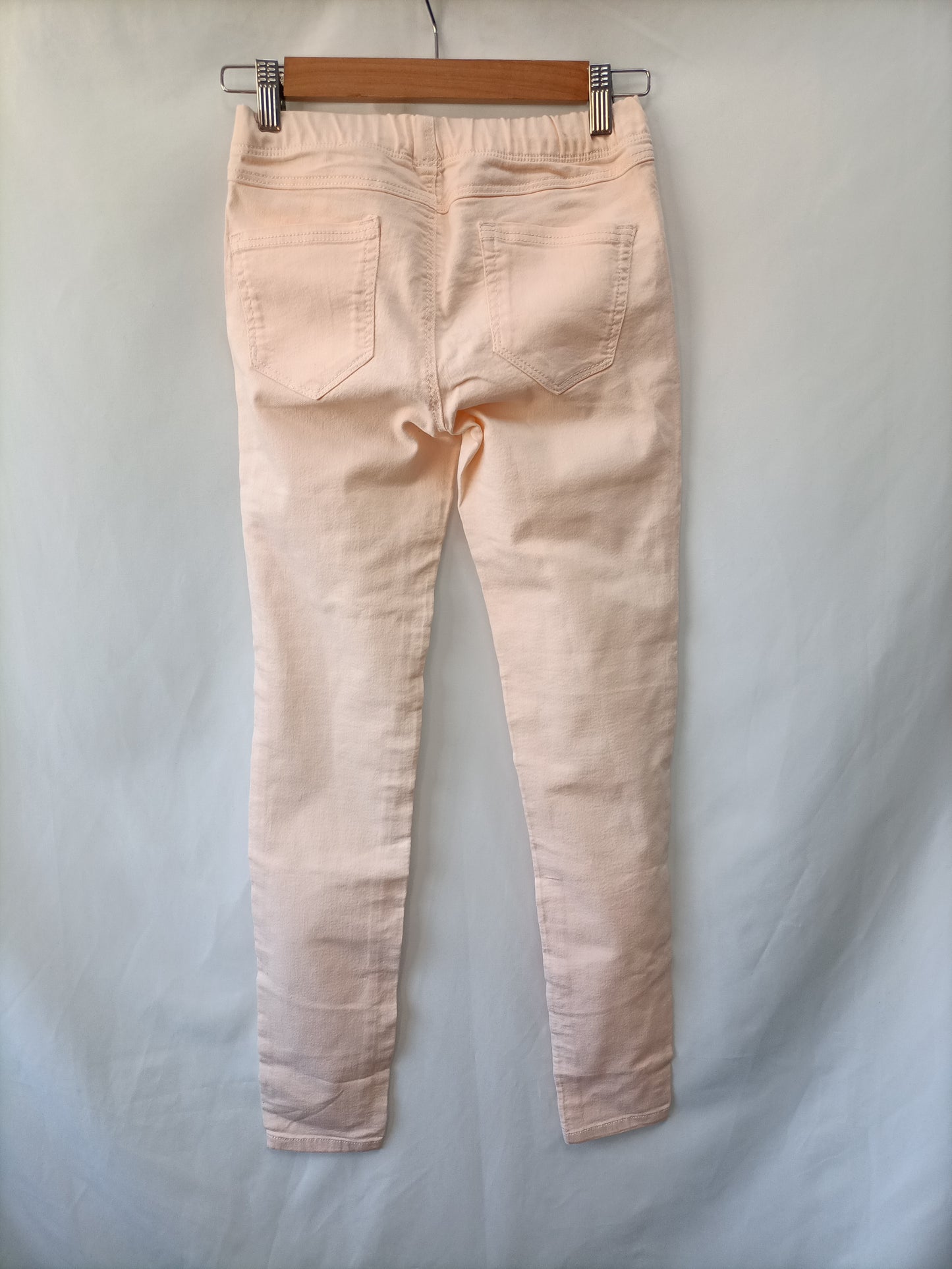 MANGO. Pantalon rosa palo pitillo T.34