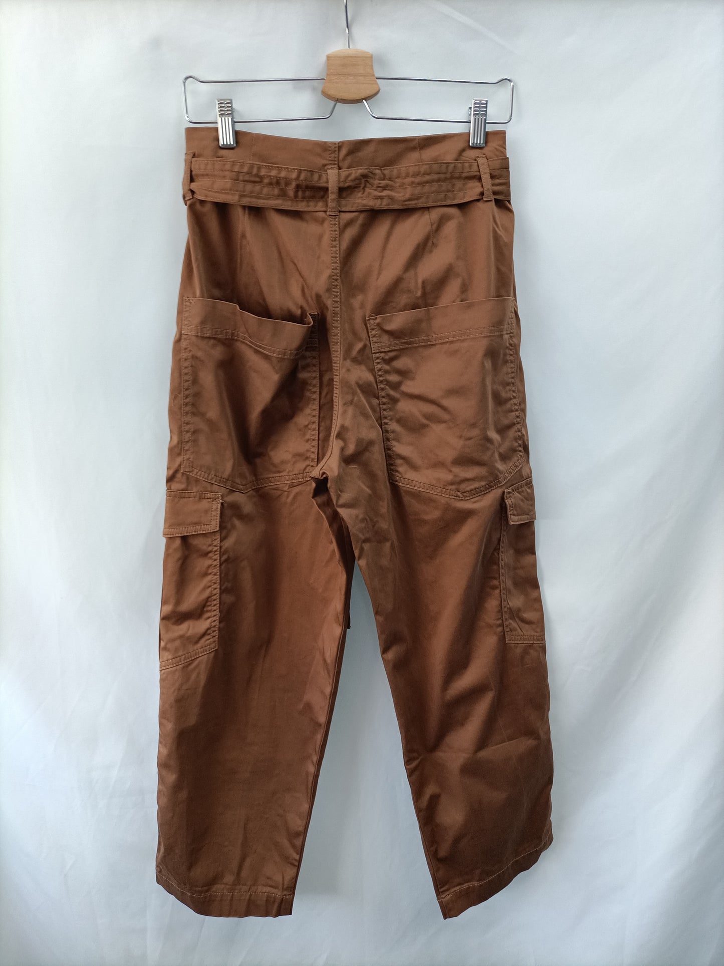 ZARA. Pantalón marrón paperback T.s