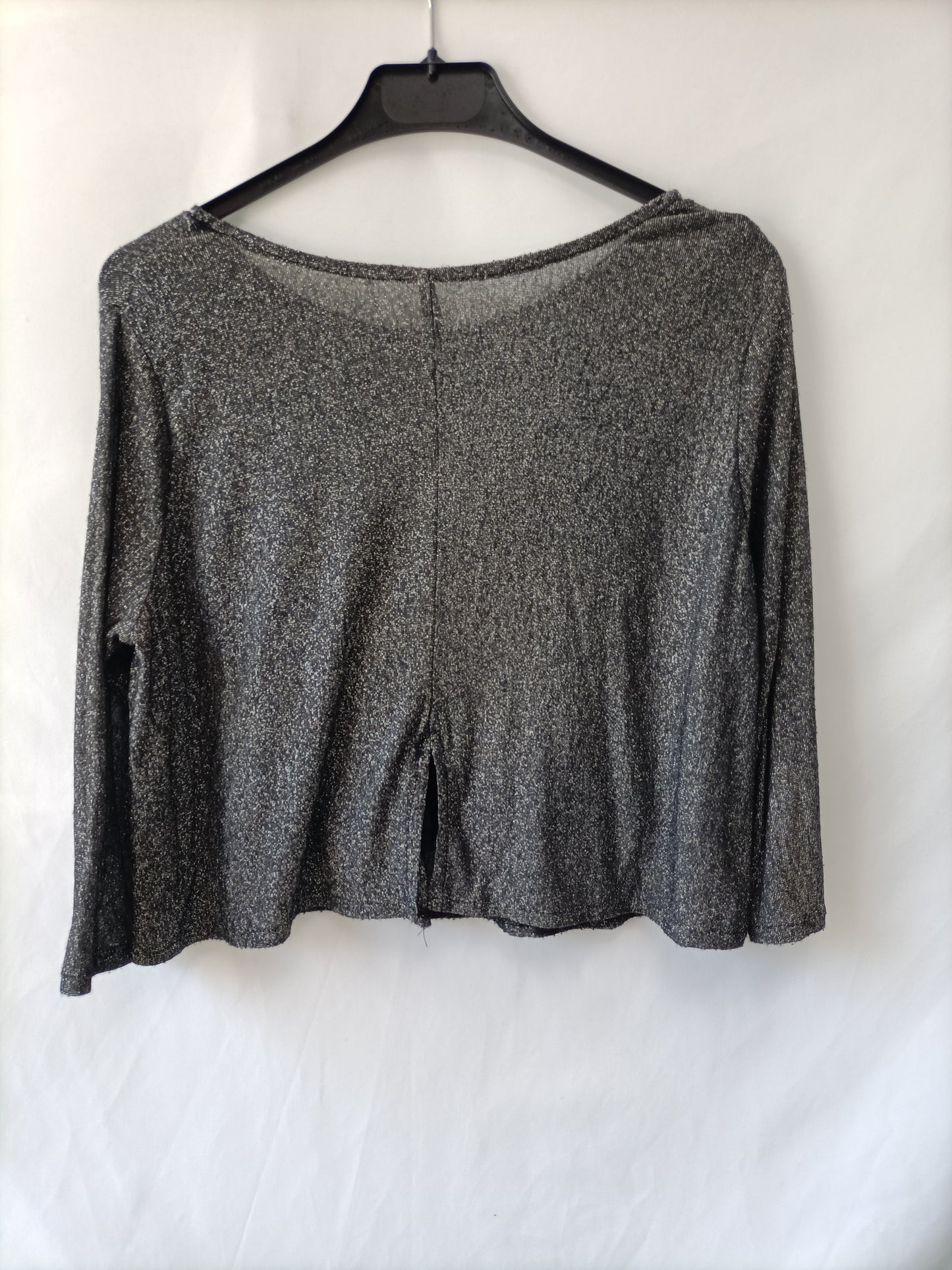 STRADIVARIUS. Top negro hilos T.l