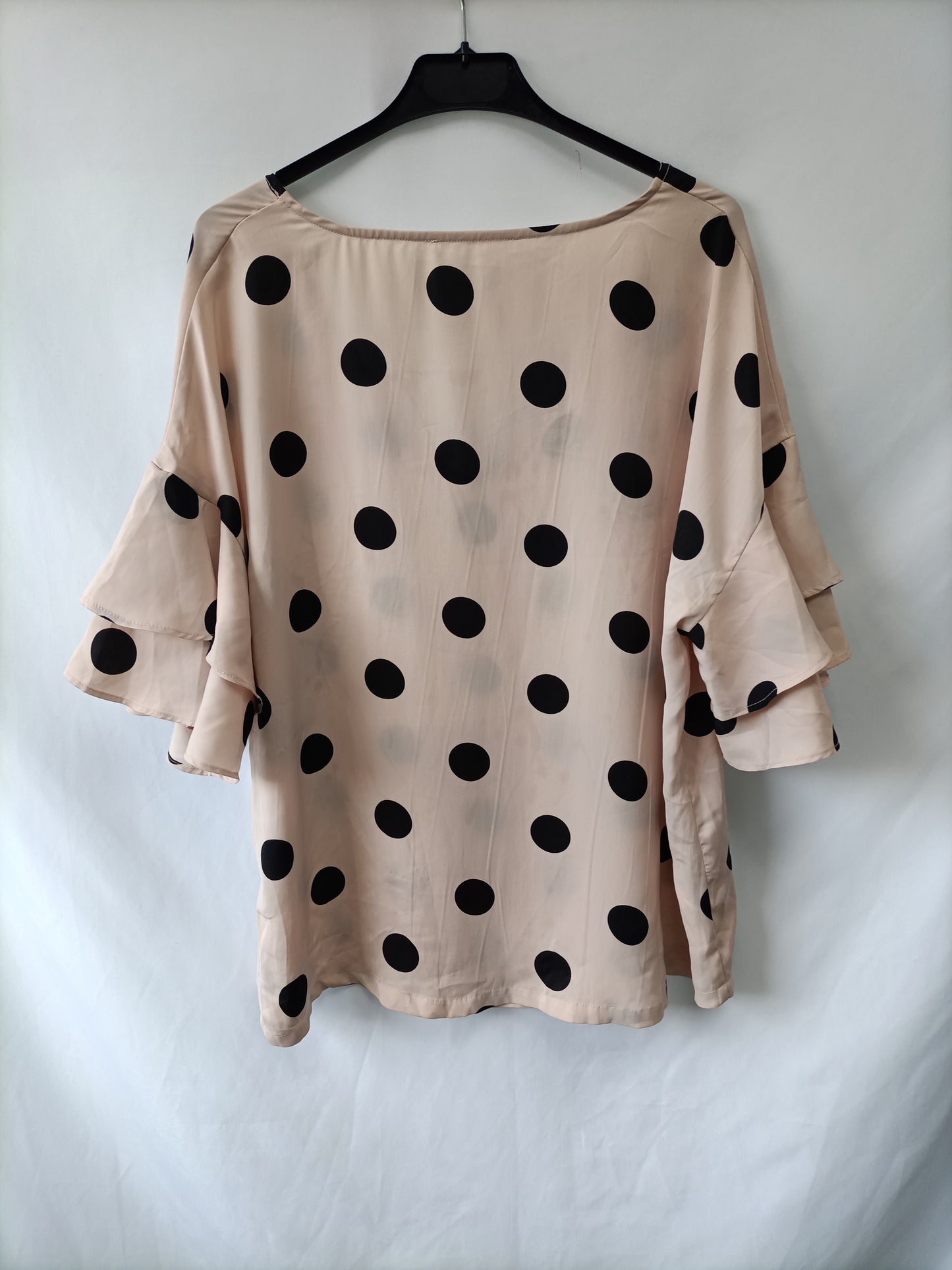 VIOLETA BY MANGO. Blusa lunares T. XL