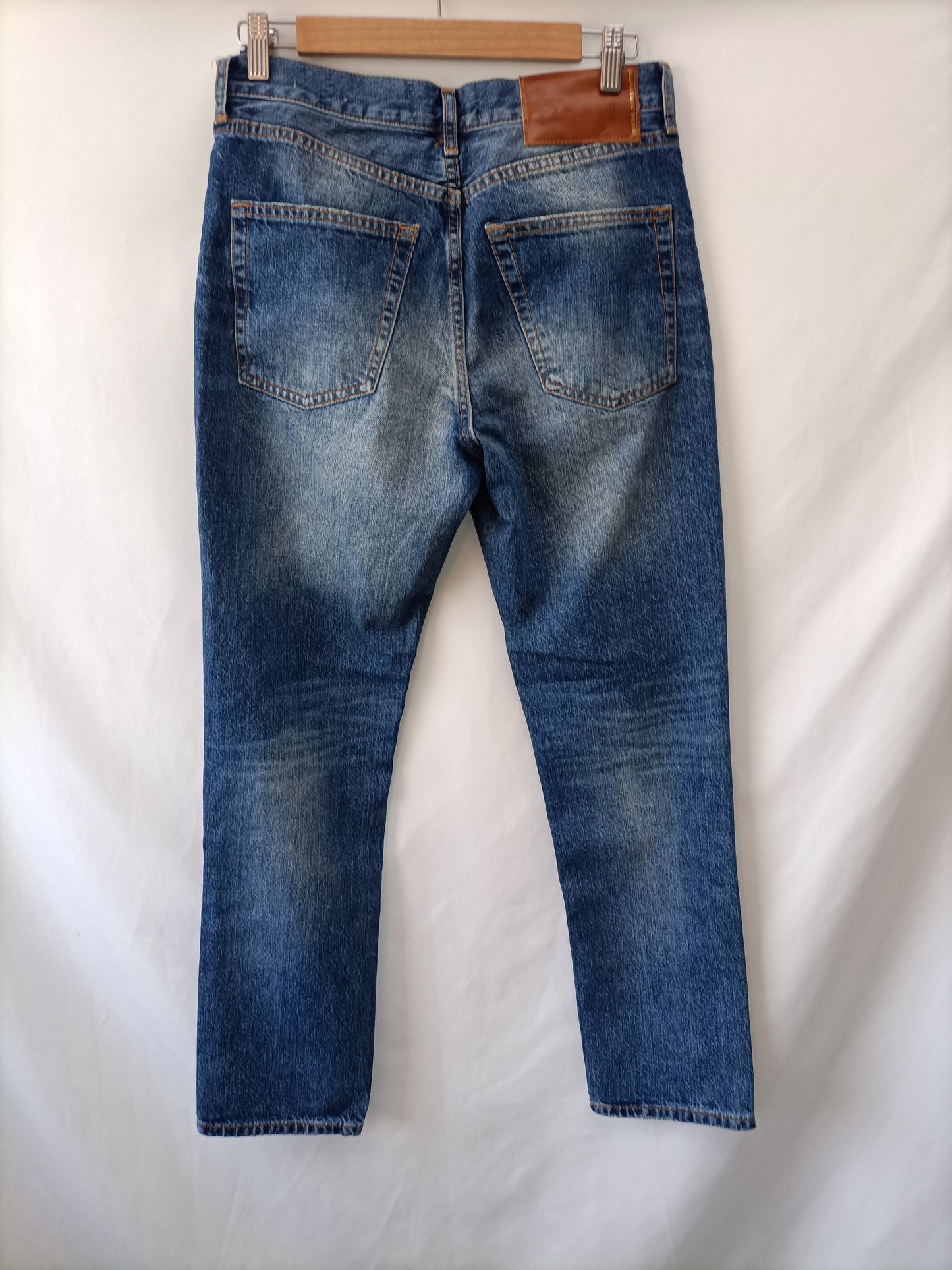 ZARA. Pantalón recto desgastado T.38