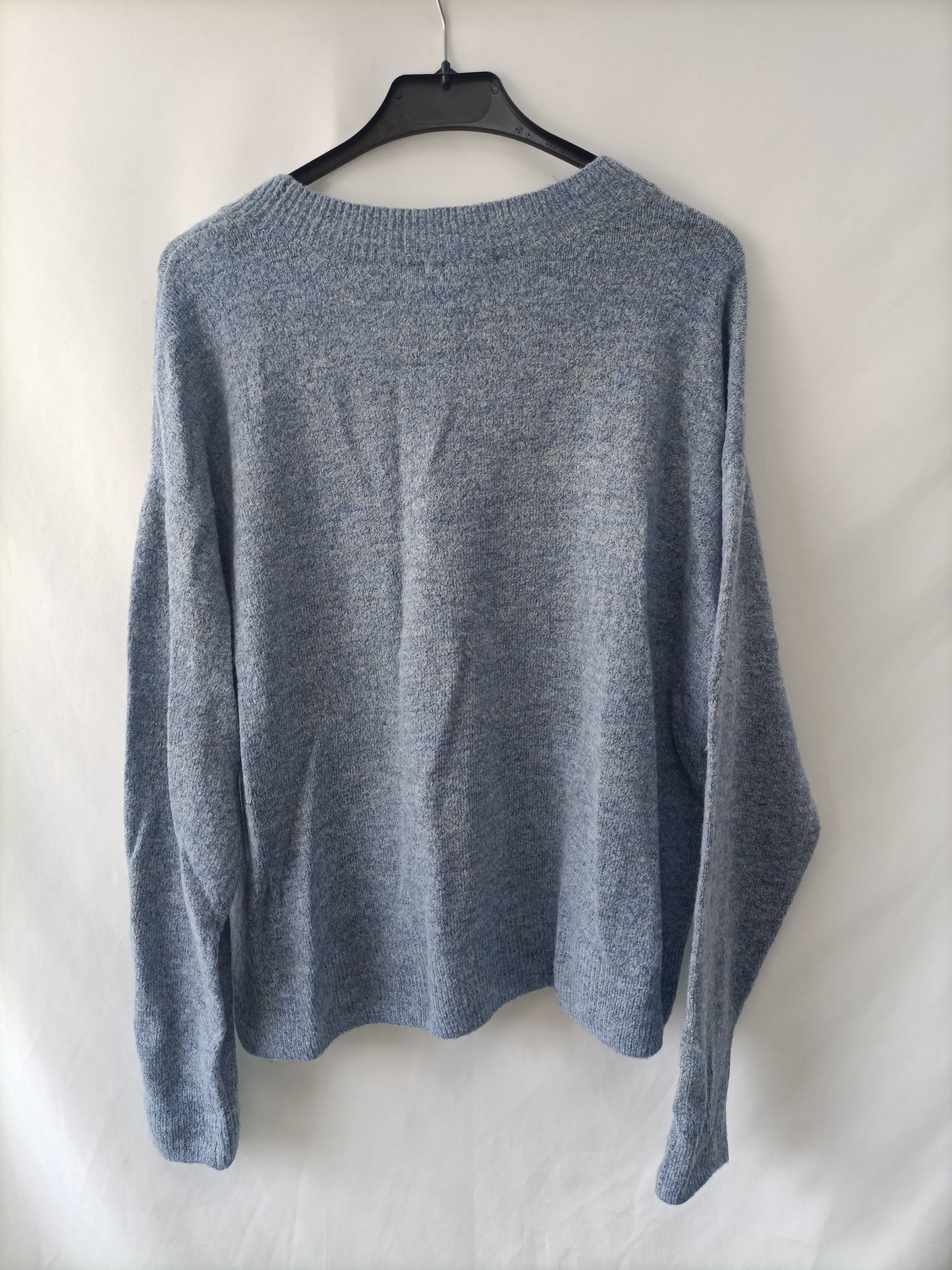 H&M. Flowy Blue Sweater Tm