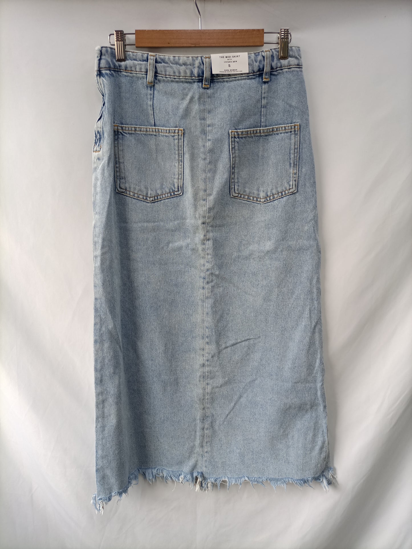 ZARA. falda midi vaquera T.#/s