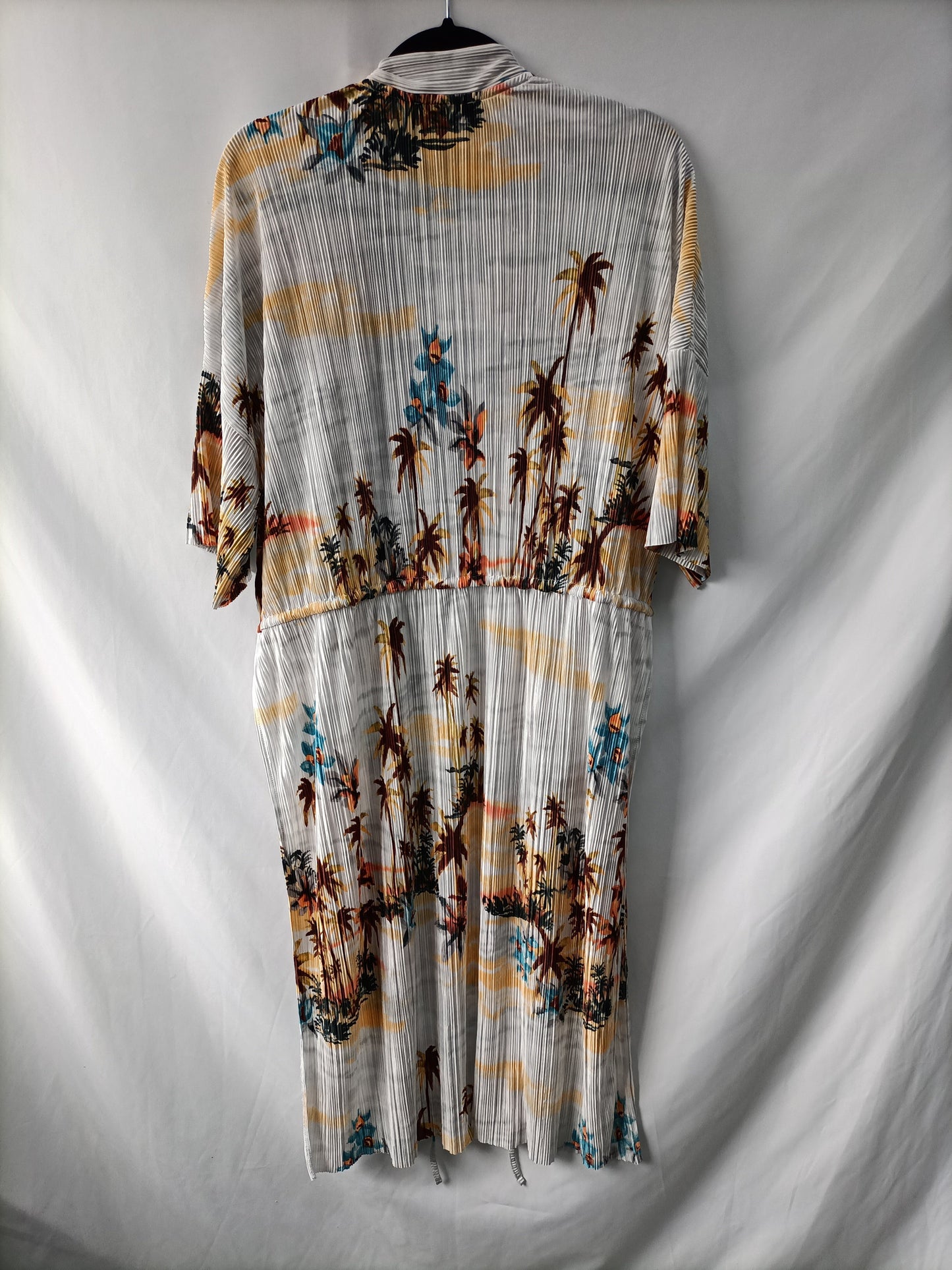 ZARA. White palm tree kimono Tm