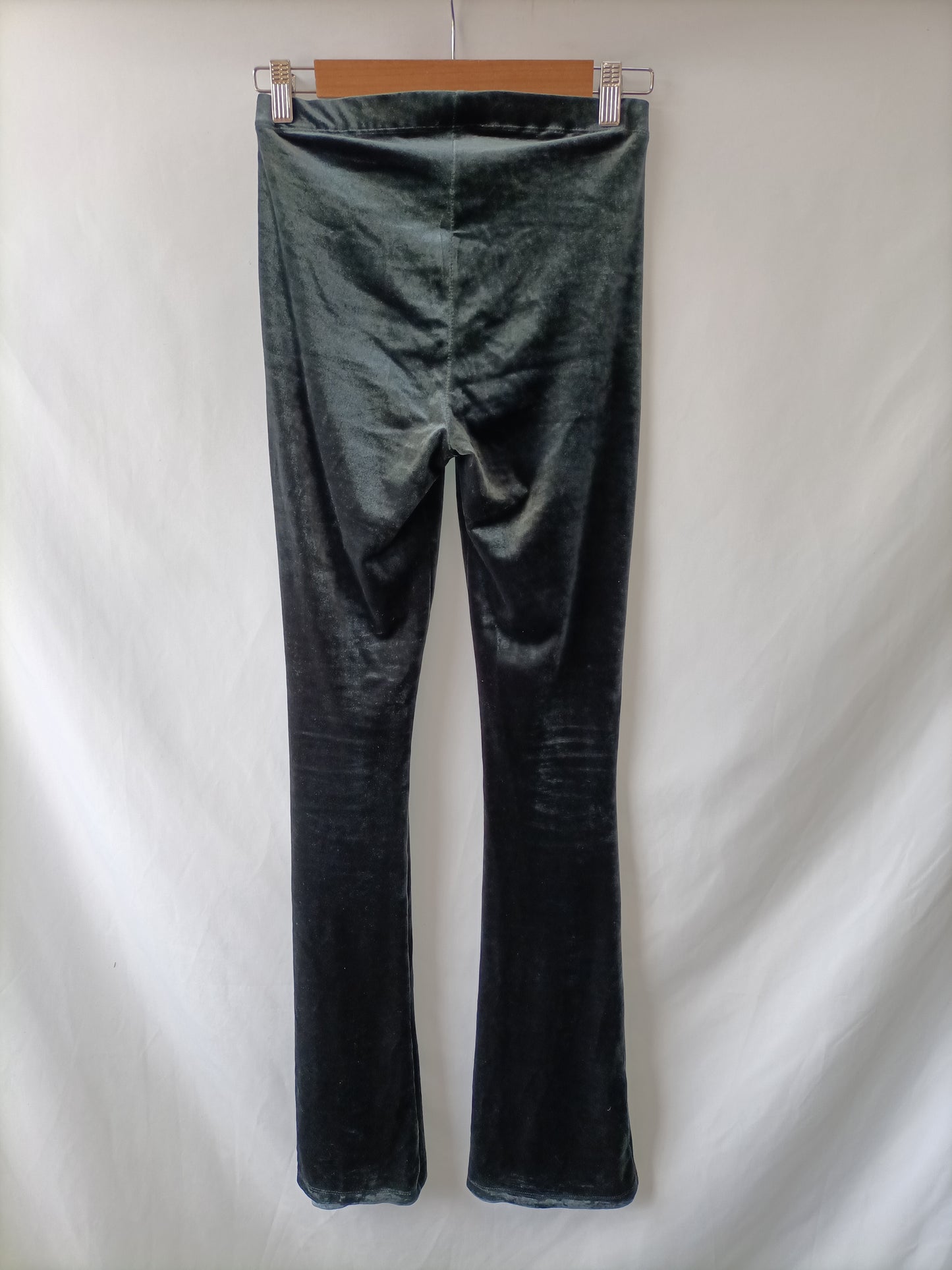 SEVEN SISTERS. Pantalón campana terciopelo T.xxs