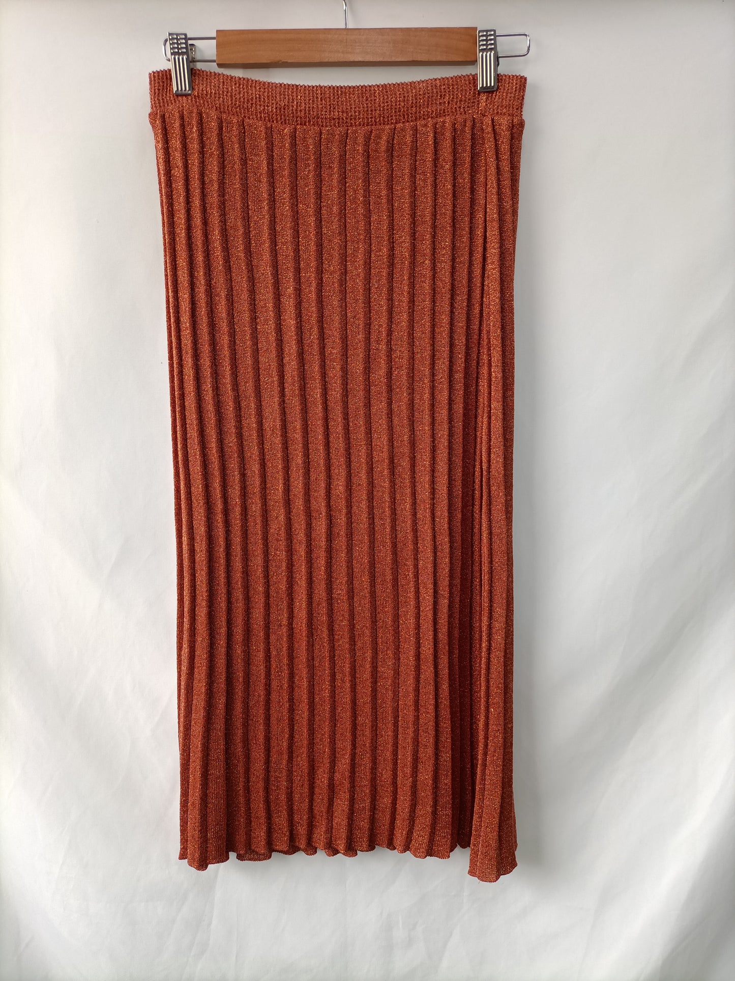 OTRAS. Falda midi punto hilos Tu(m)