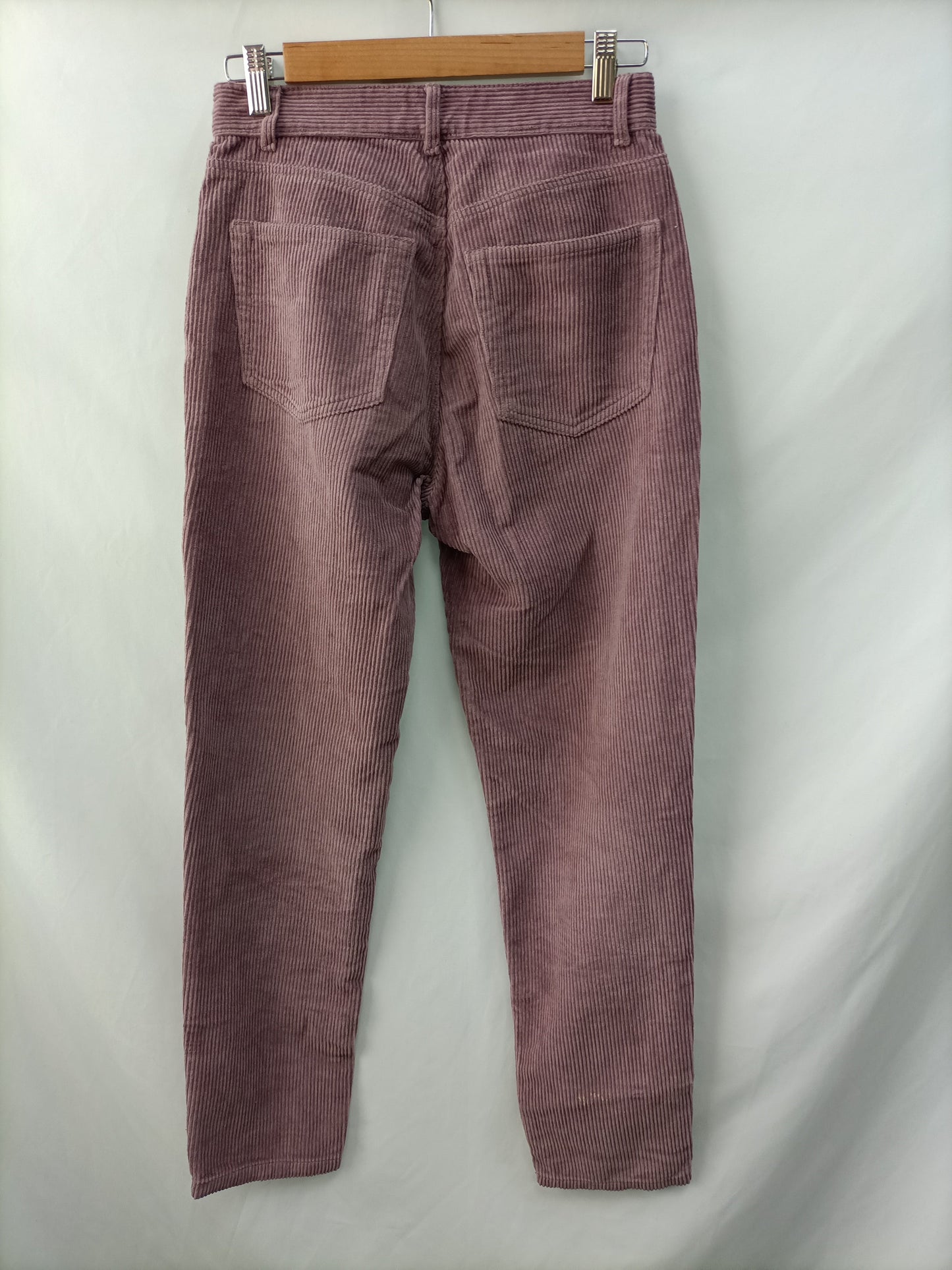 PULL&BEAR. Pantalón pana lila T.36