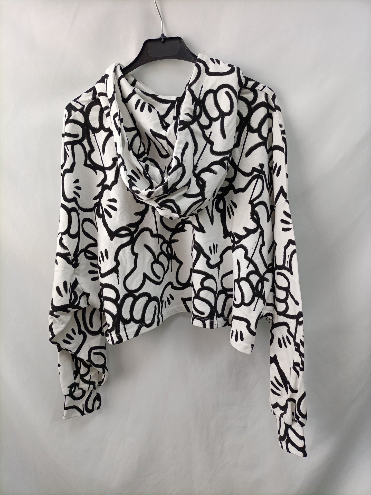 BERSHKA. Sudadera disney corta T.m