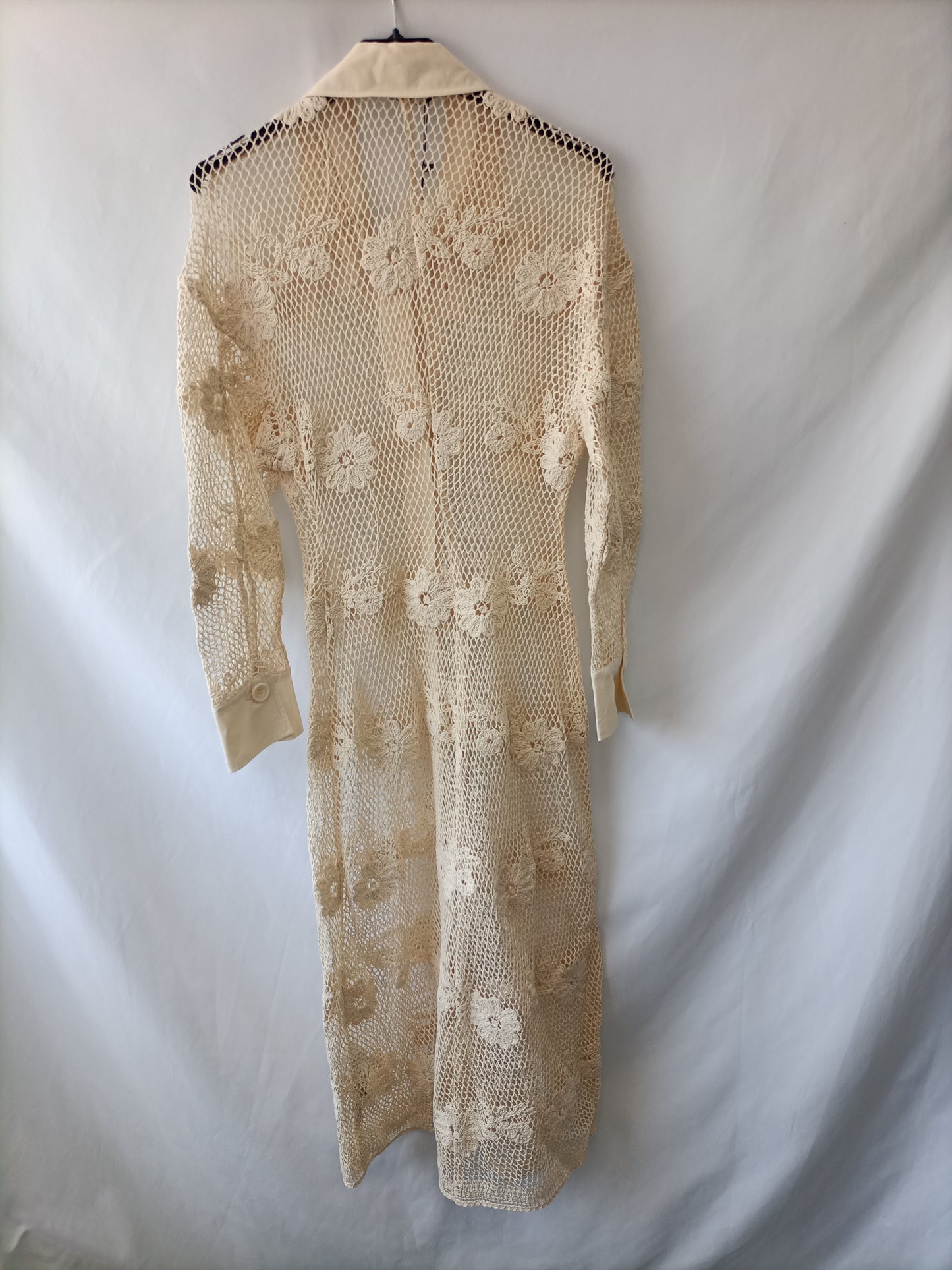 ZARA. Sobrecamisa/vestido croché T.s