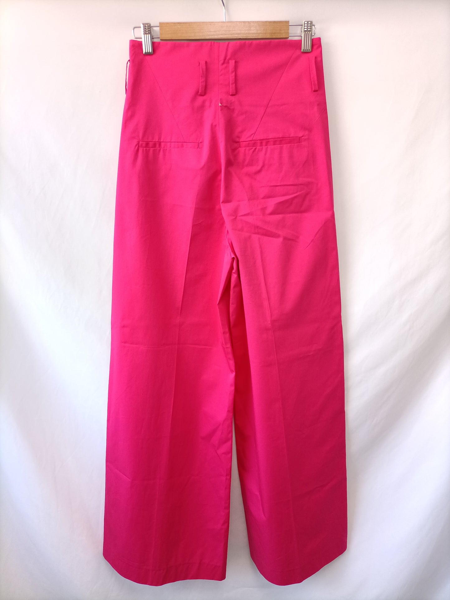 ZARA. Pantalón ancho rosa T.xs