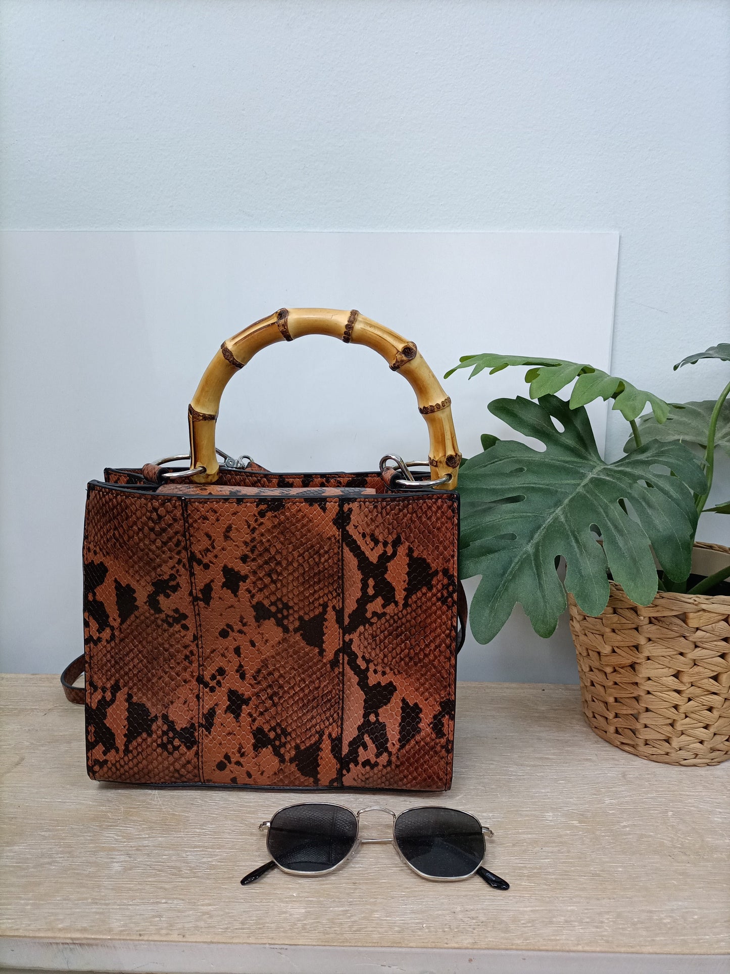 ZARA. Bolso animal print