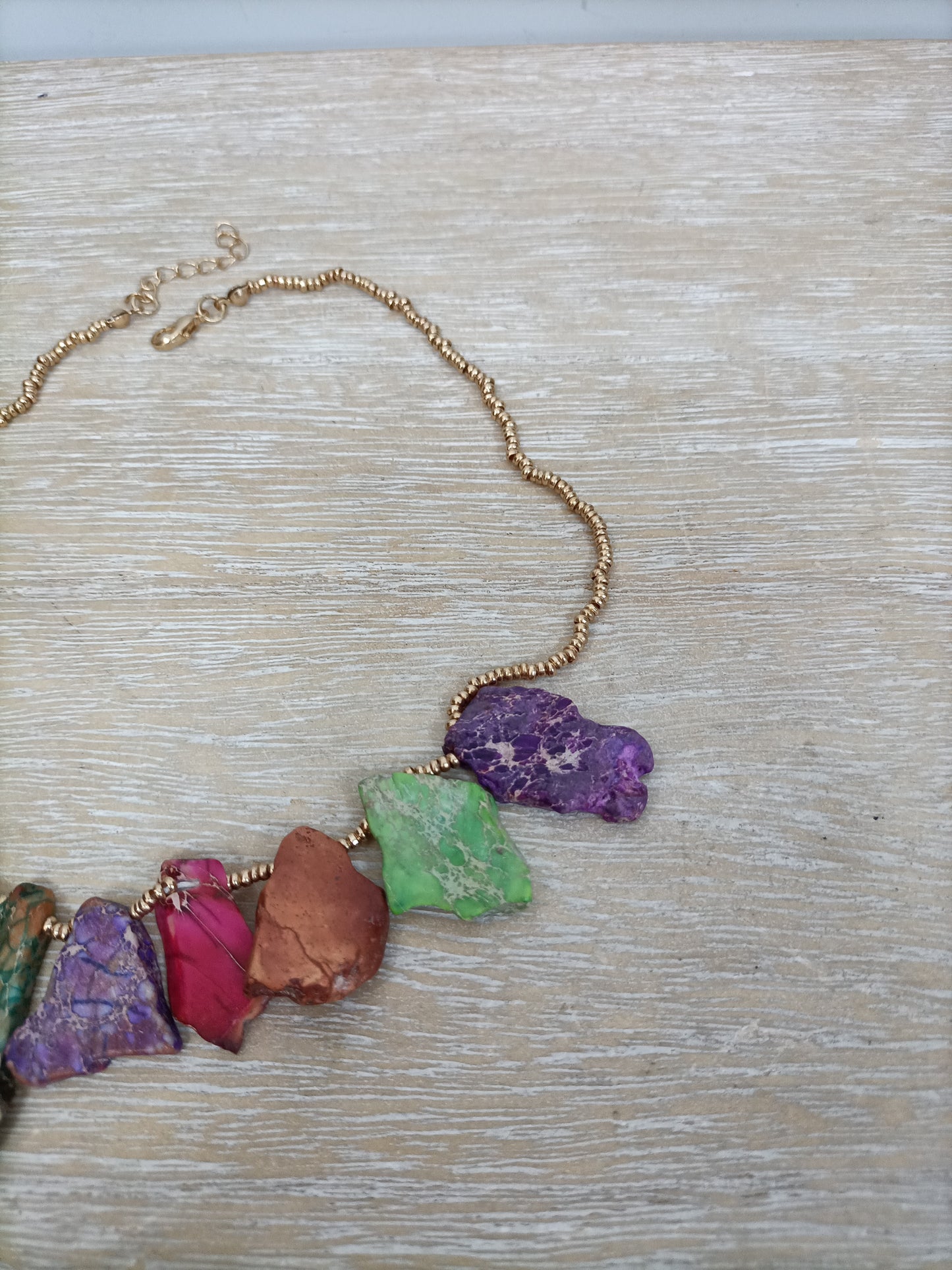OTHERS. Stone necklace