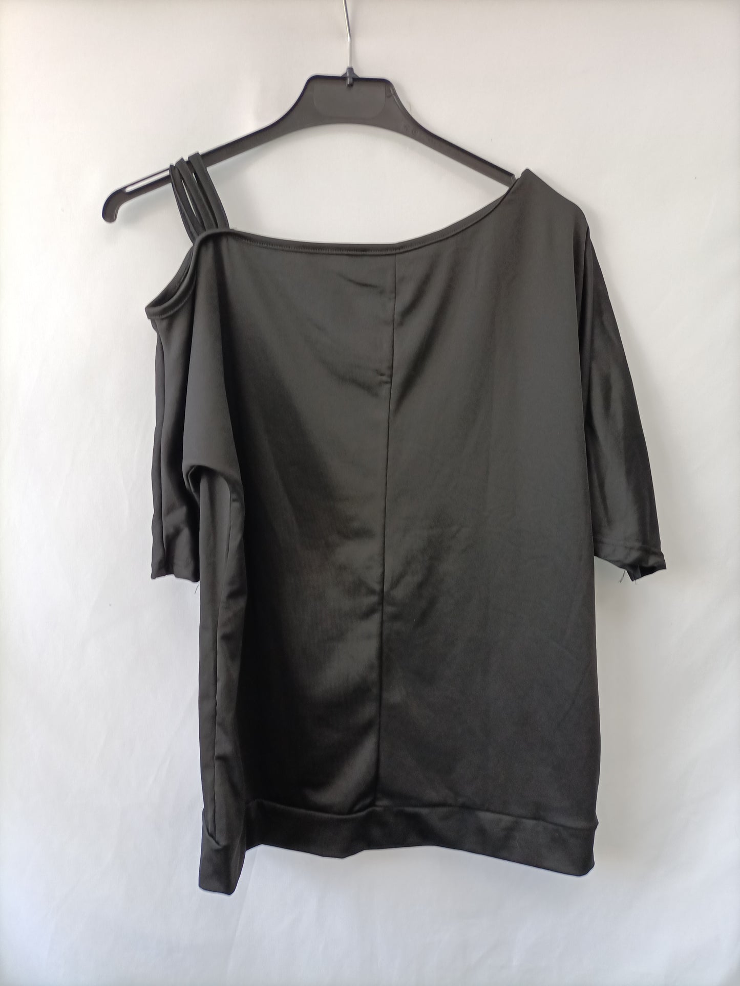 OTRAS. Camiseta negra licra T.xl