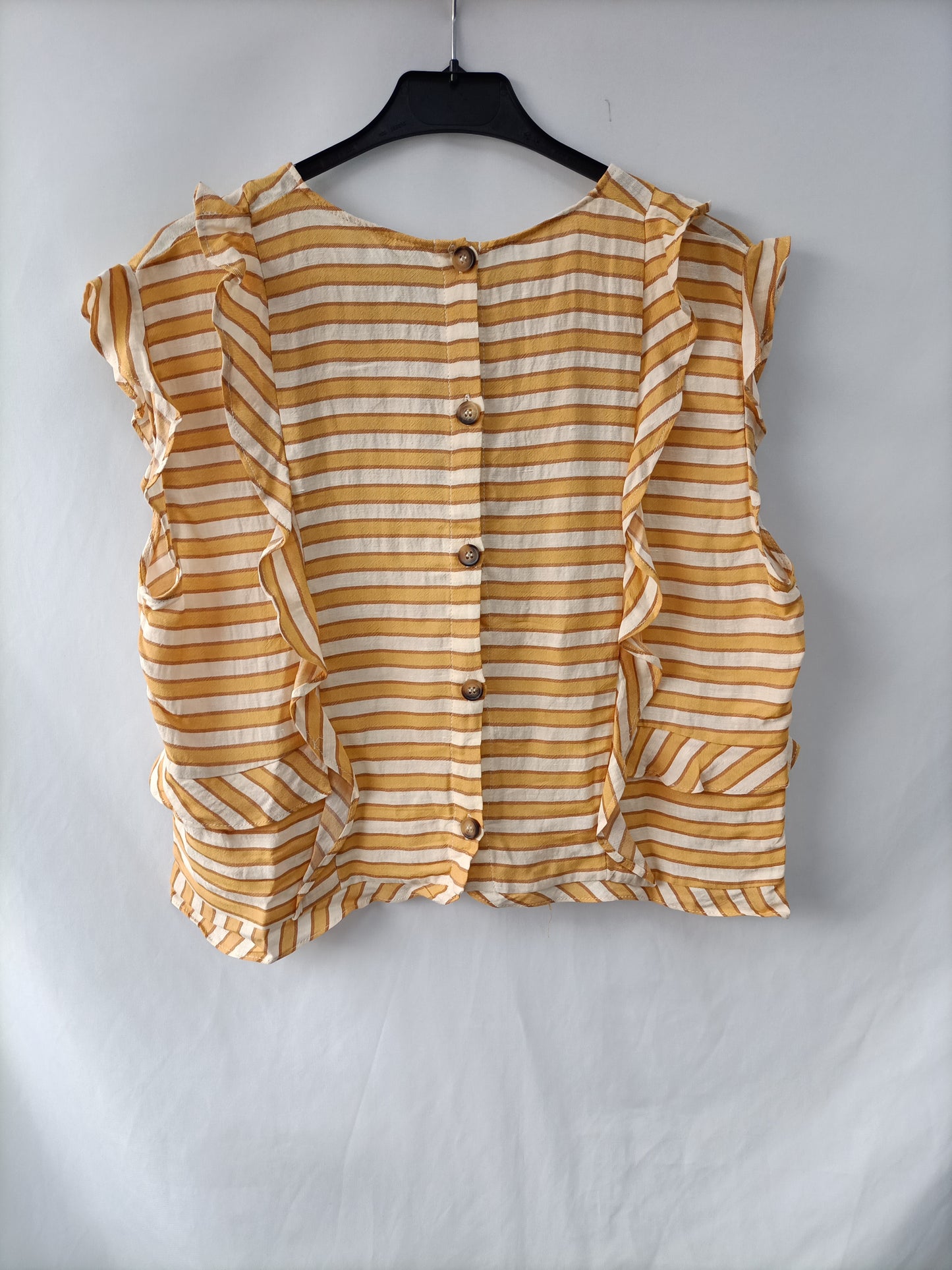 ZARA. Top rayas y volantes T.xl