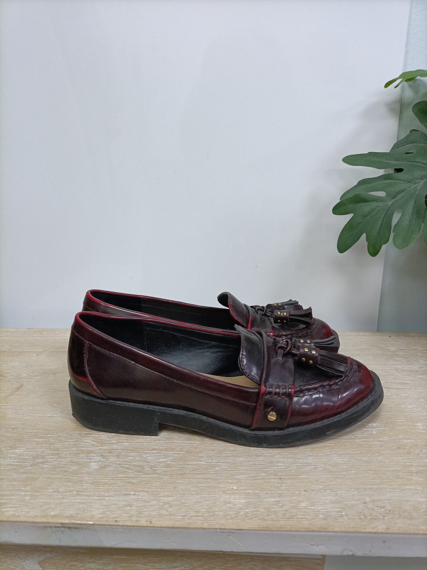 ZARA. Burgundy loafers size 38