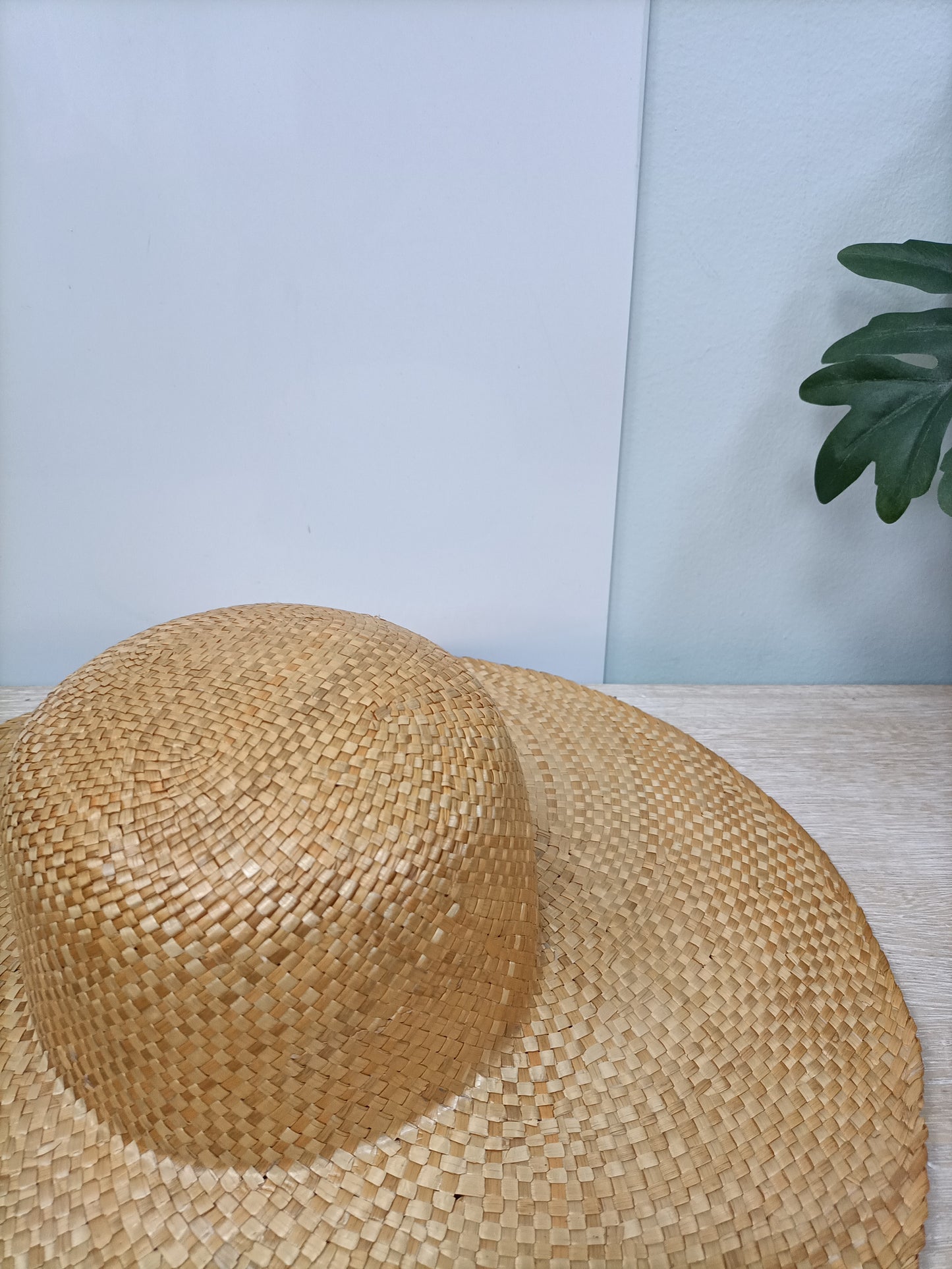 CRISTEL. Beige straw hat