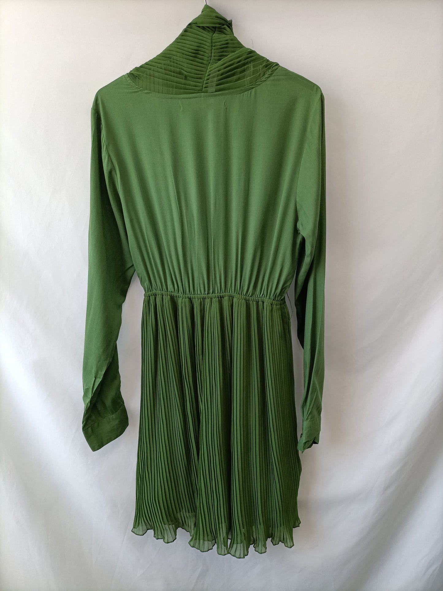 SILVIAN HEACH.Vestido verde plisado T.s