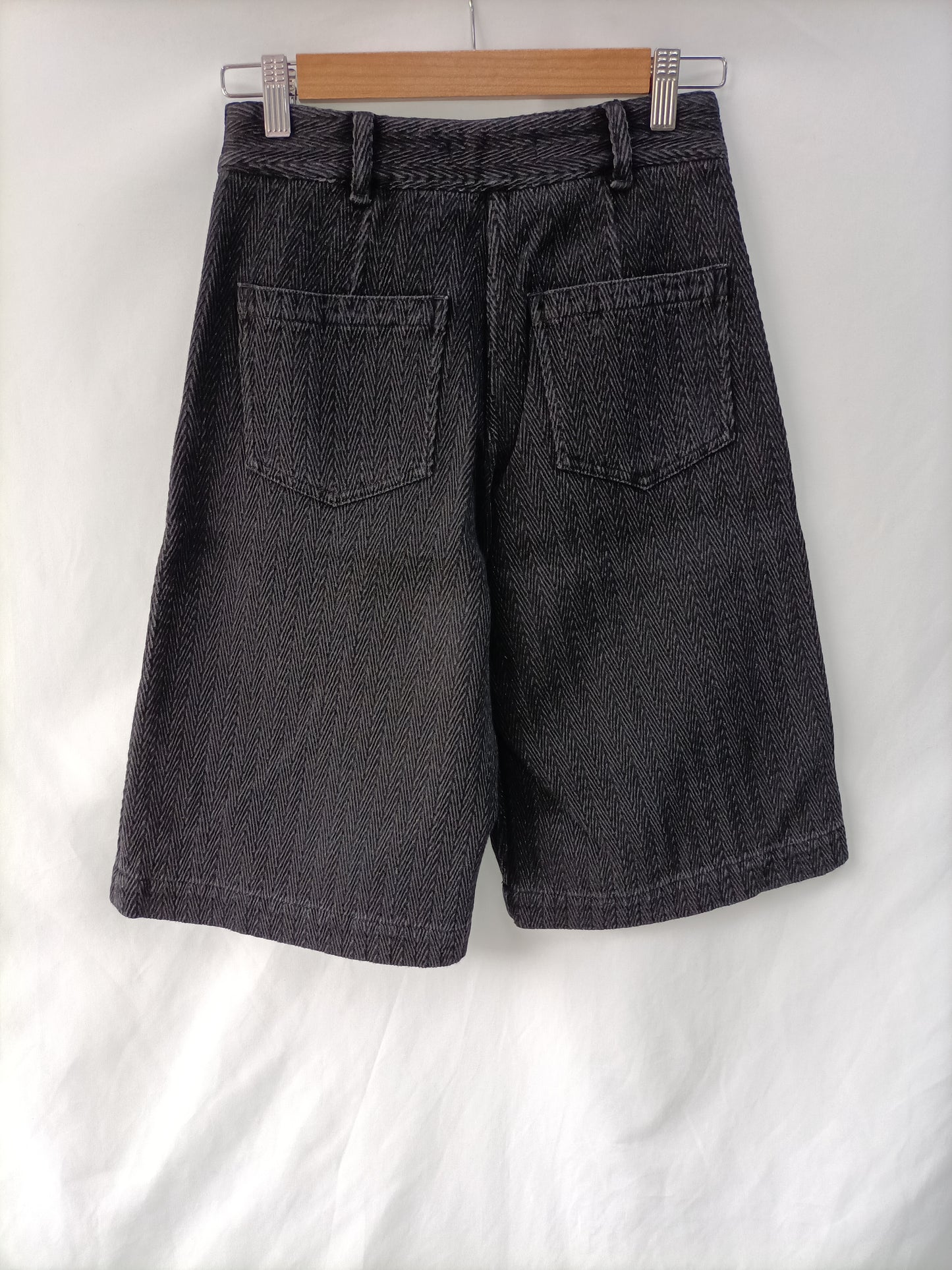 MASSCOB. Bermuda espiga negro T.34