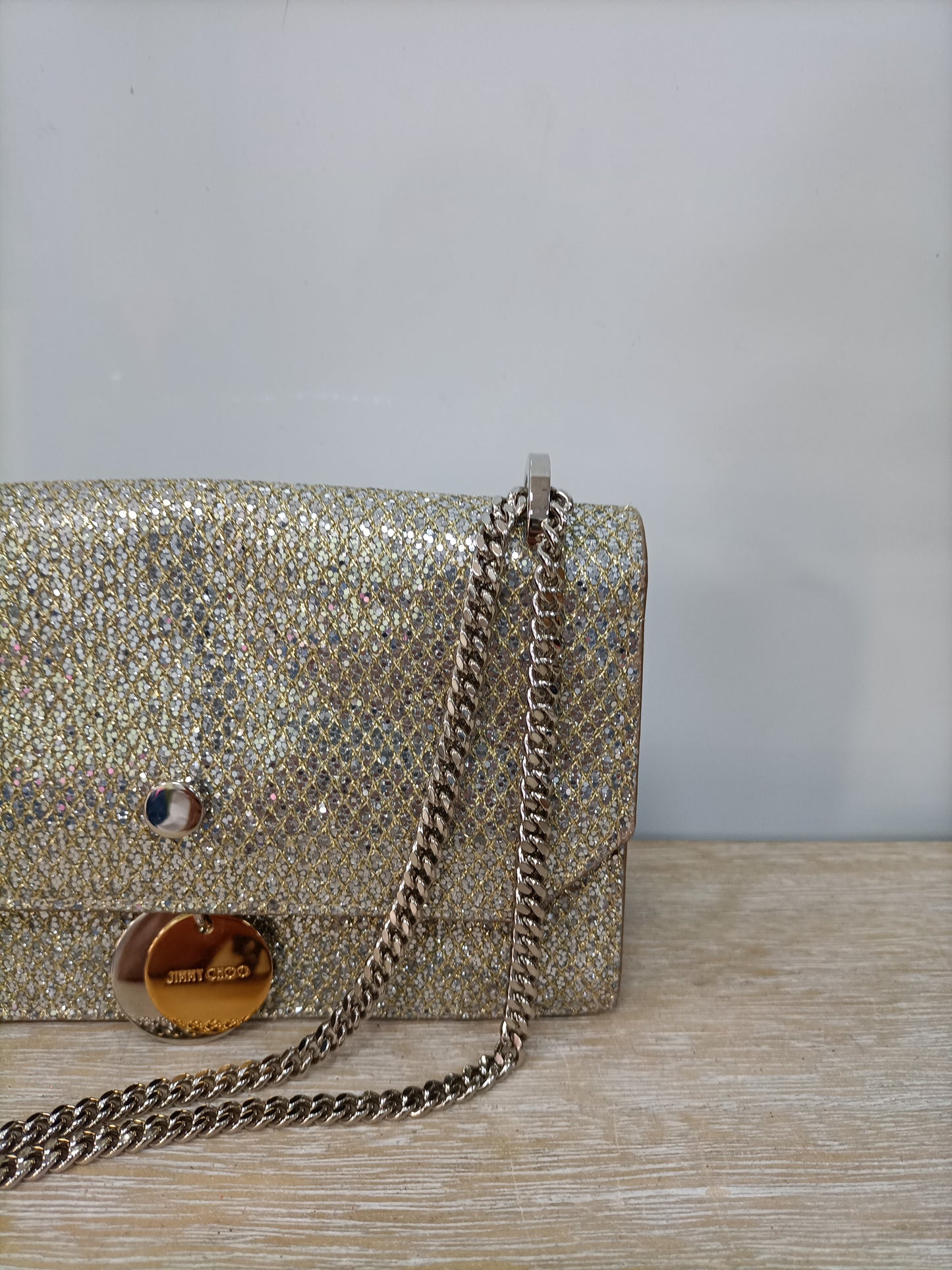 JIMMY CHOO. Bolso mini plateados