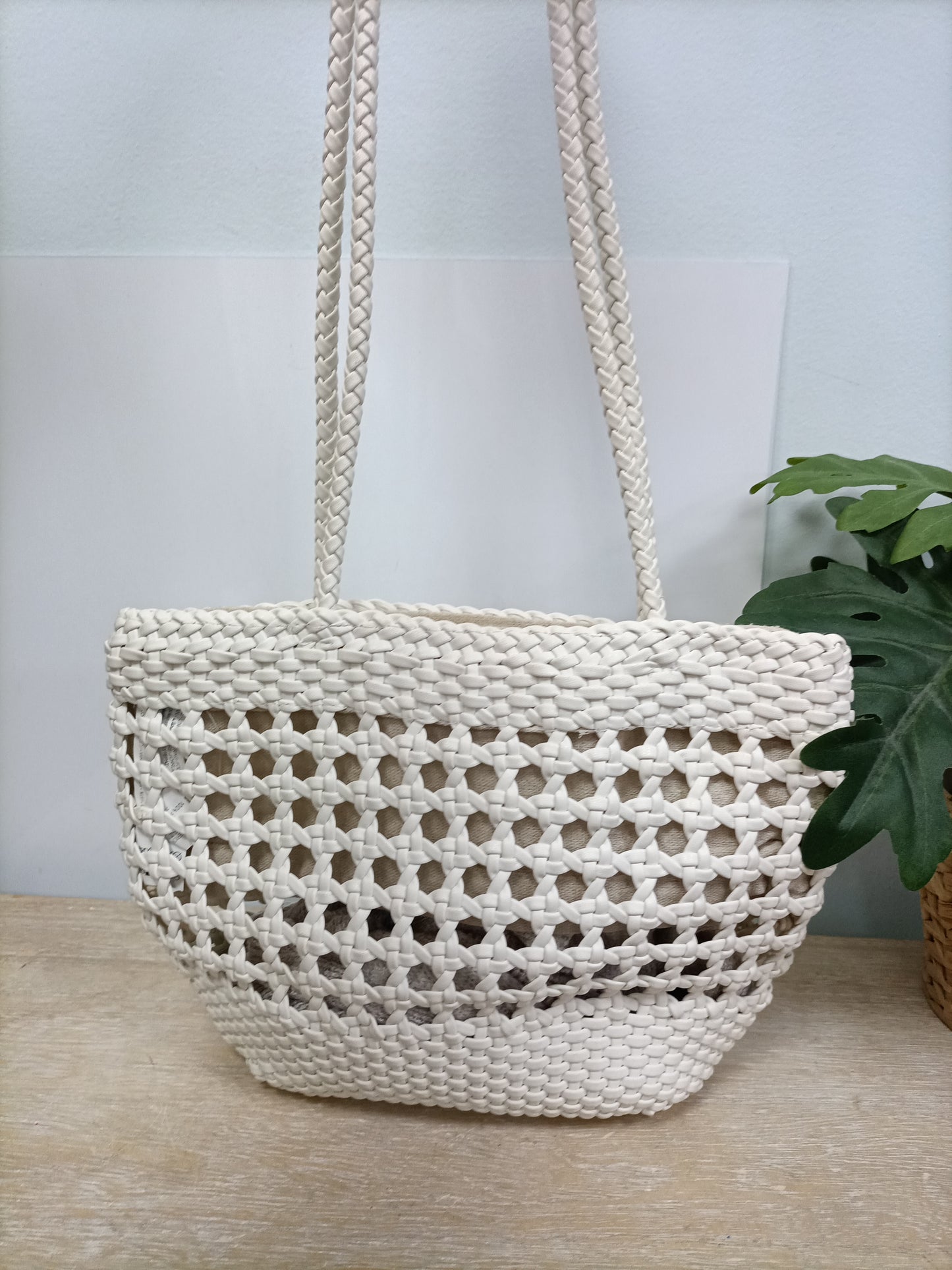 OTRAS. Bolso rejilla polipiel