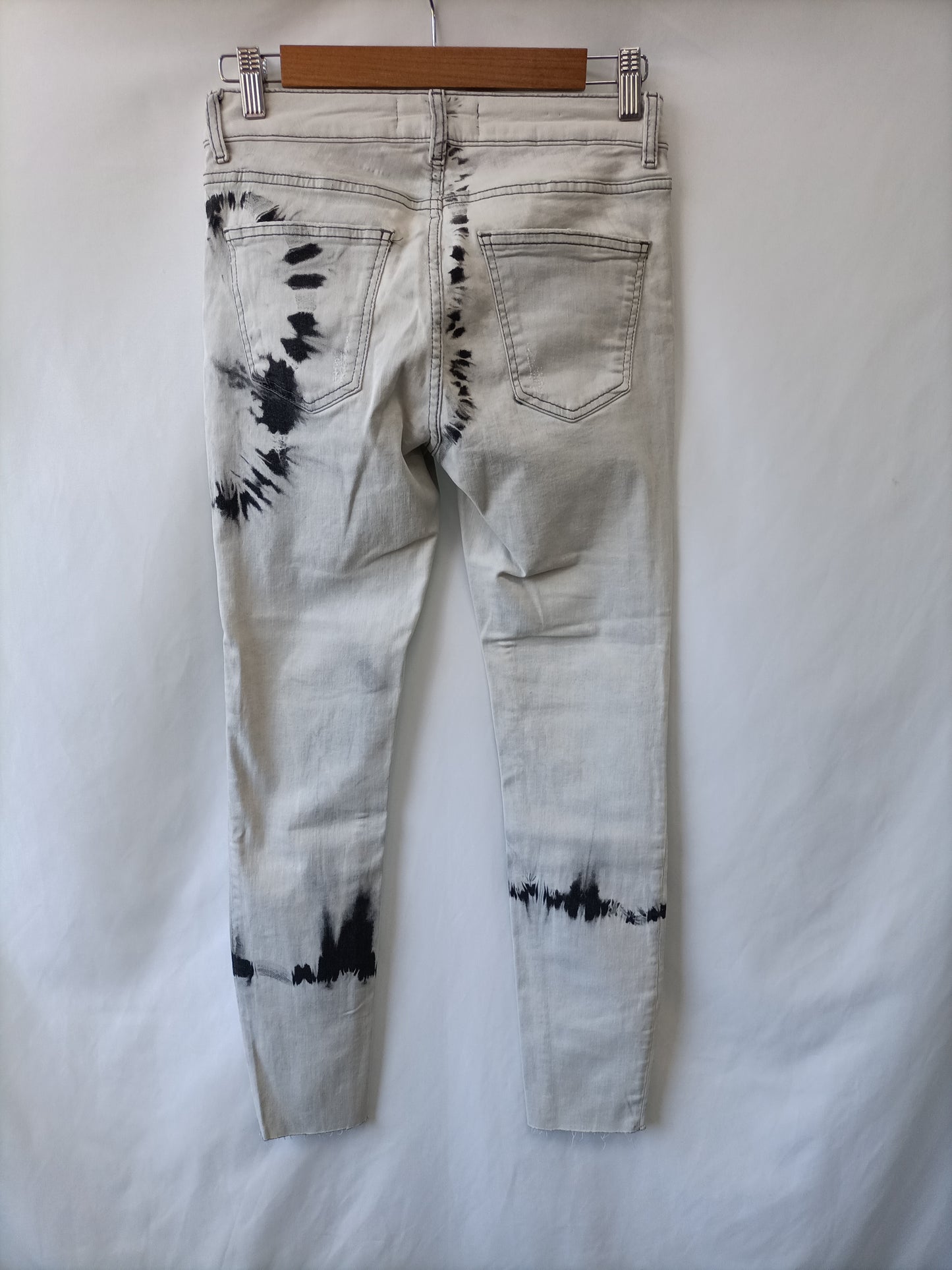 ZARA. Pantalón pitillo tie dye T.36