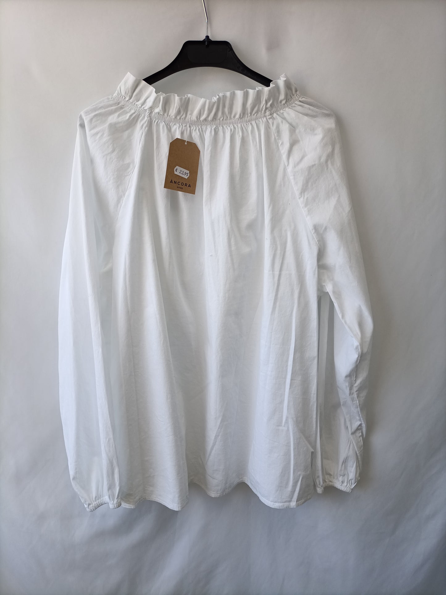 ANCORA. Blusa blanca oversized T.u
