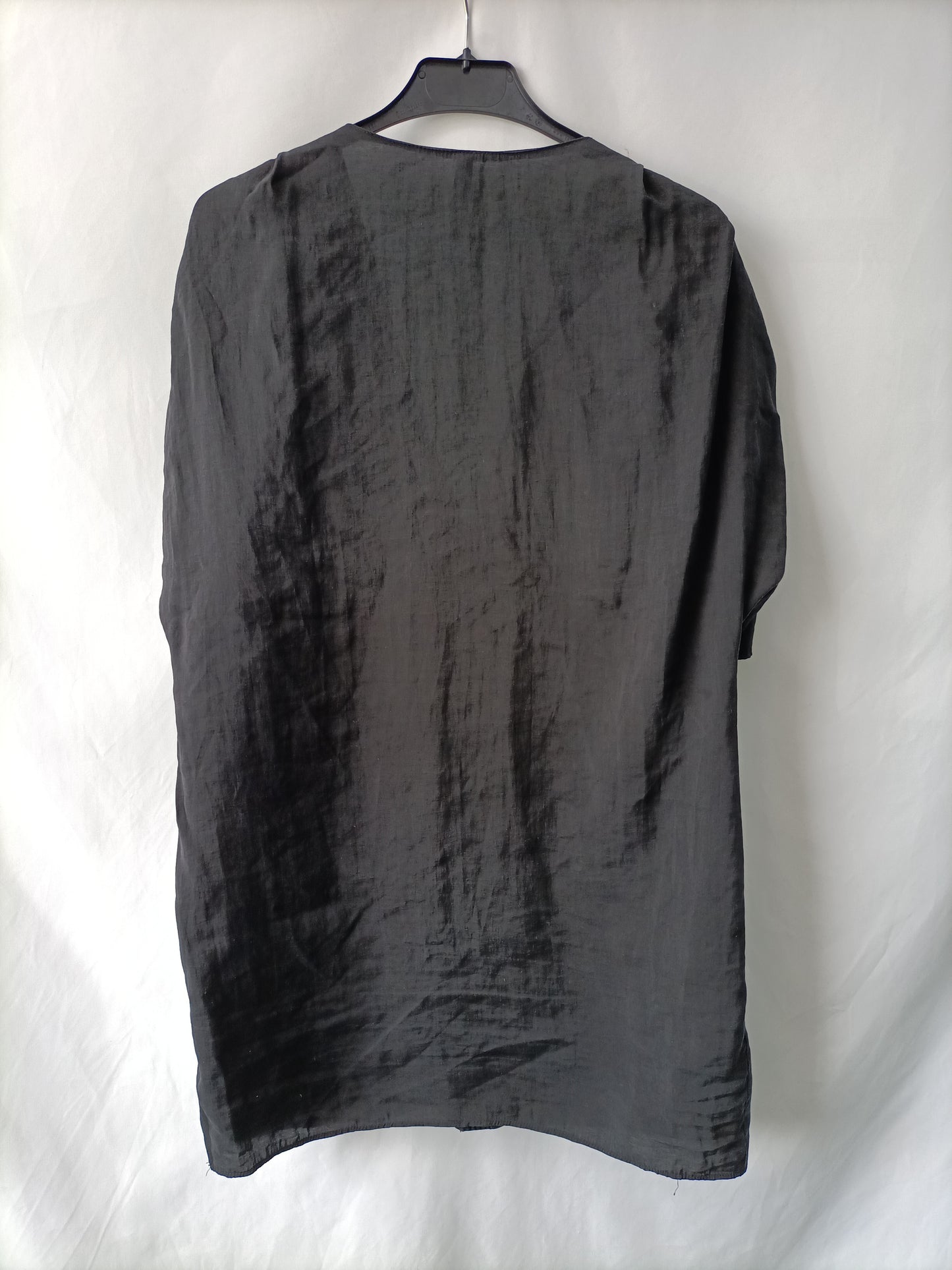ZARA. Vestido negro mangas T.m