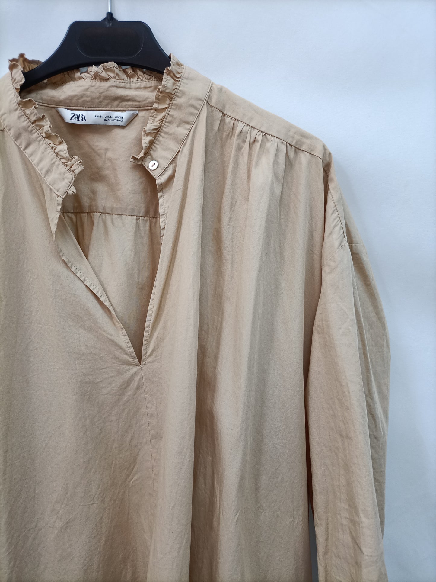 ZARA.Vestido beige oversized T.M