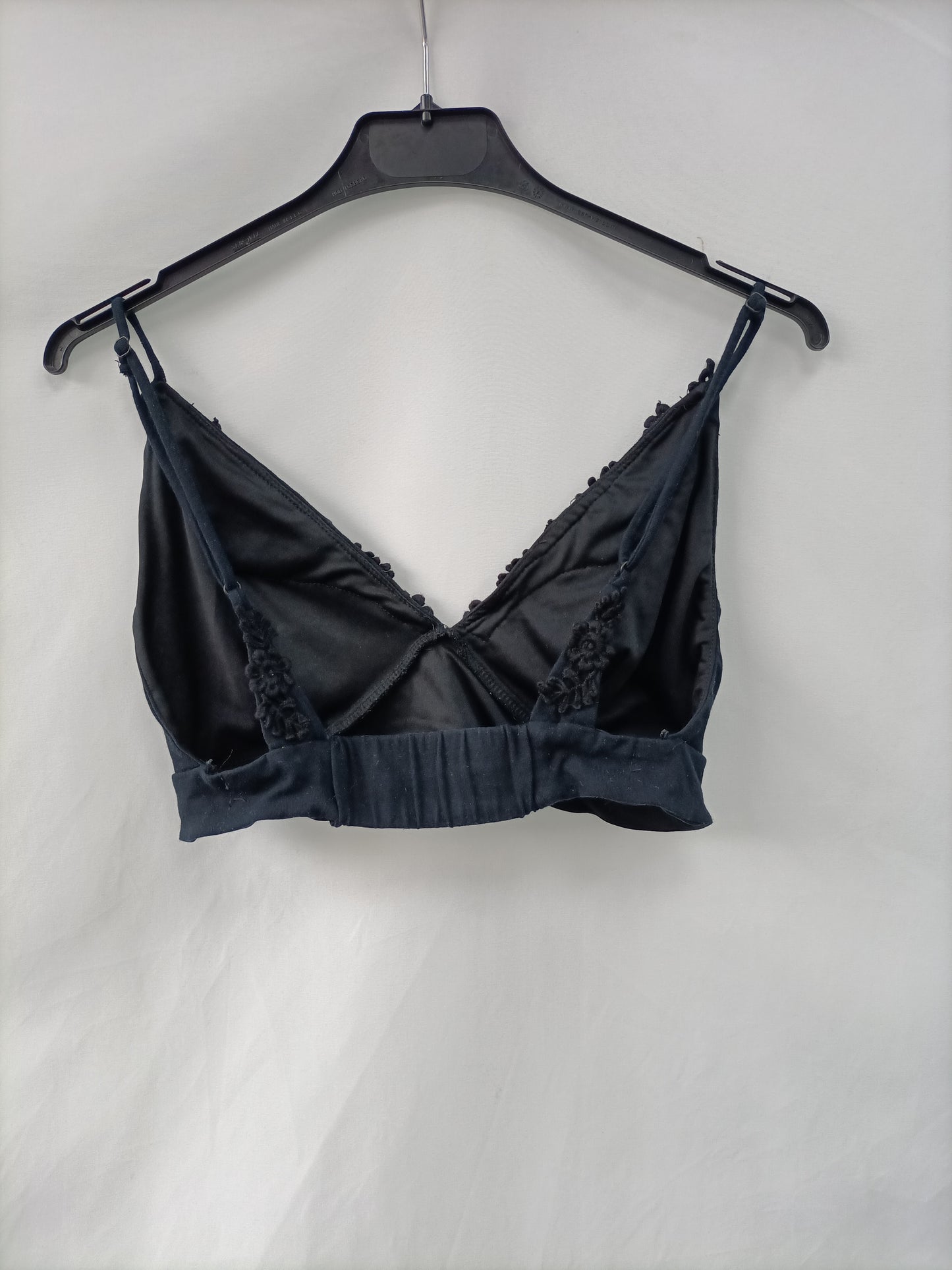 OTRAS. Croptop negro T.u(xs)