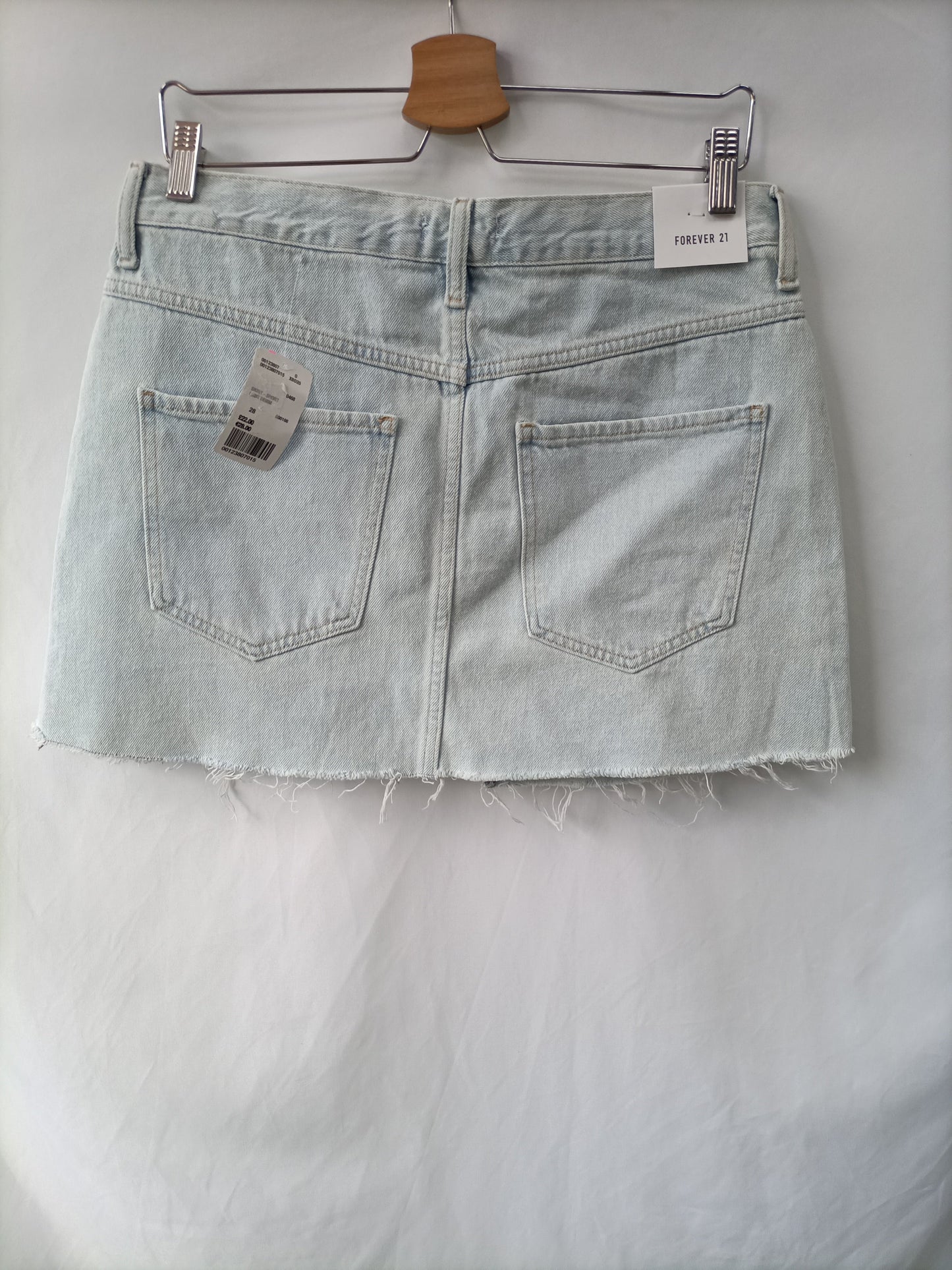 FOREVER21. Falda corta denim T.40