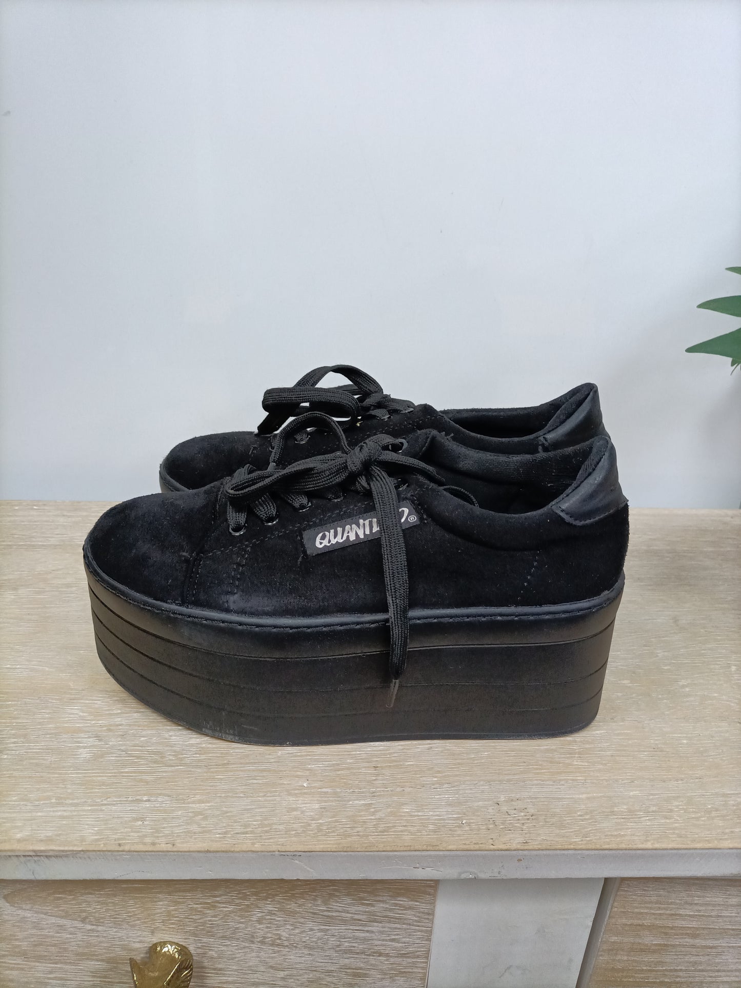 QUANTICLO. Platform Sneakers Size 37