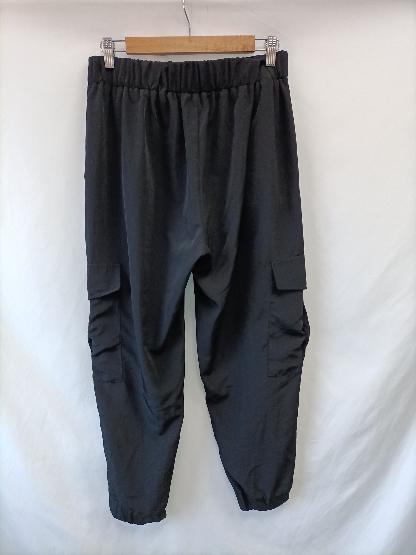 ZARA. Black paperback trousers TM