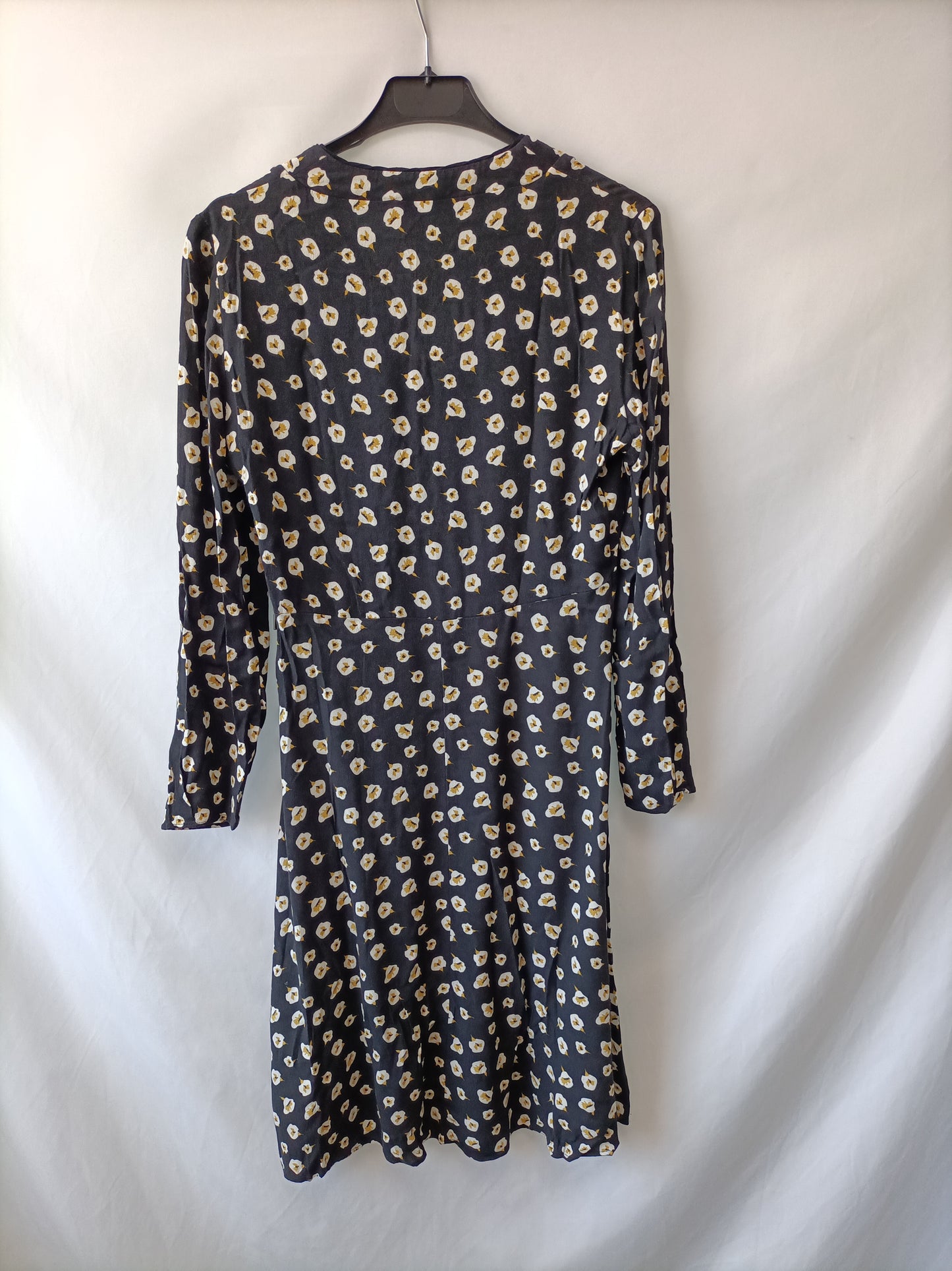 MANGO.Vestido negro Flores T.M